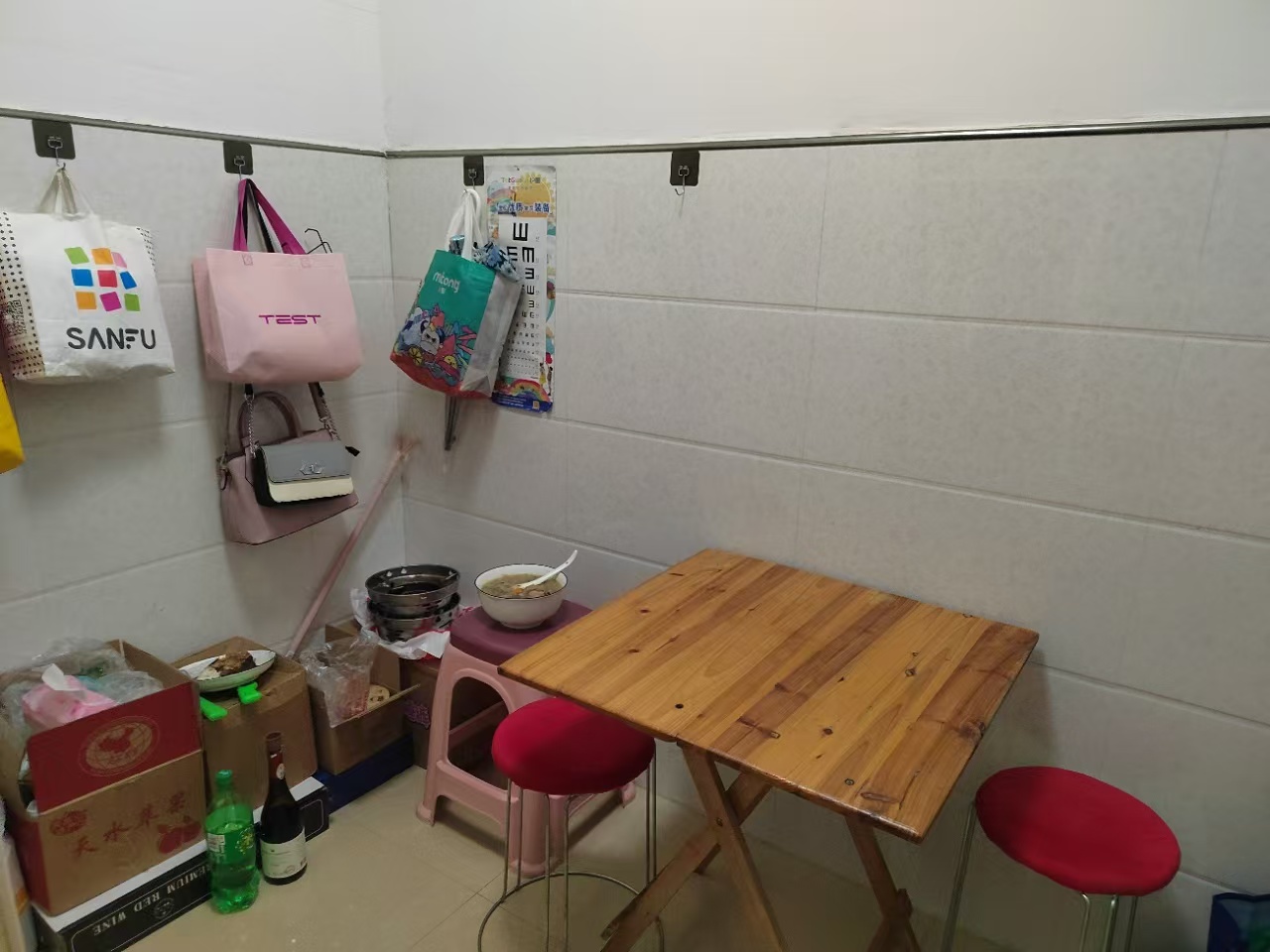 金塘小区  1室0厅1卫    800.0元/月 金塘小区  1室0厅1卫    800.0元/月室内图