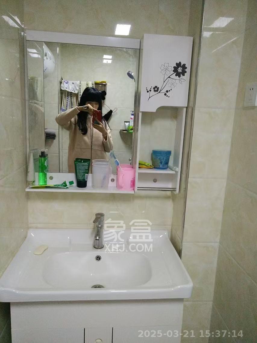 五矿紫湖香醍 1室1厅1卫 1100.0元/月 五矿紫湖香醍 1室1厅1卫 1100.0元/月室内图