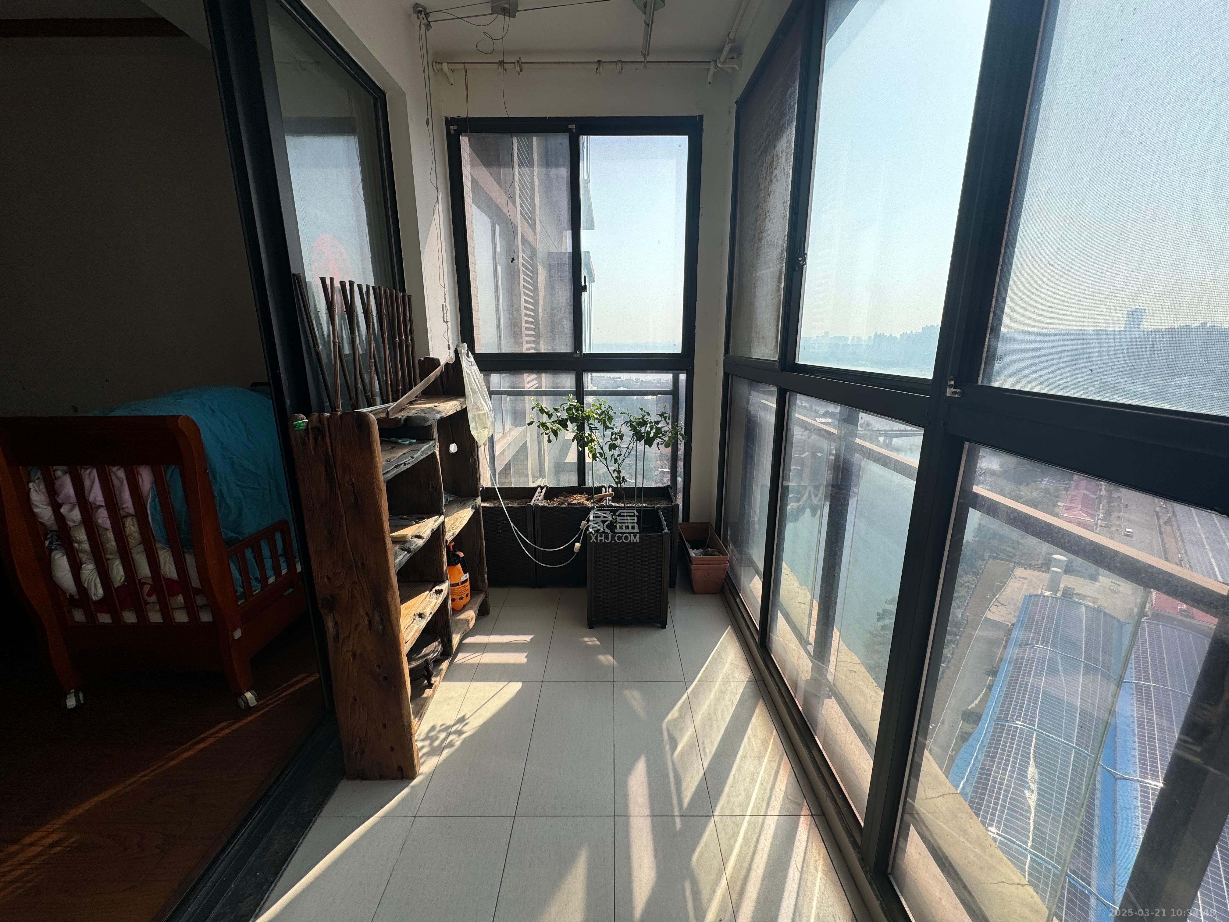 松雅湖金岸 3室2厅2卫 2500.0元/月 松雅湖金岸 3室2厅2卫 2500.0元/月室内图