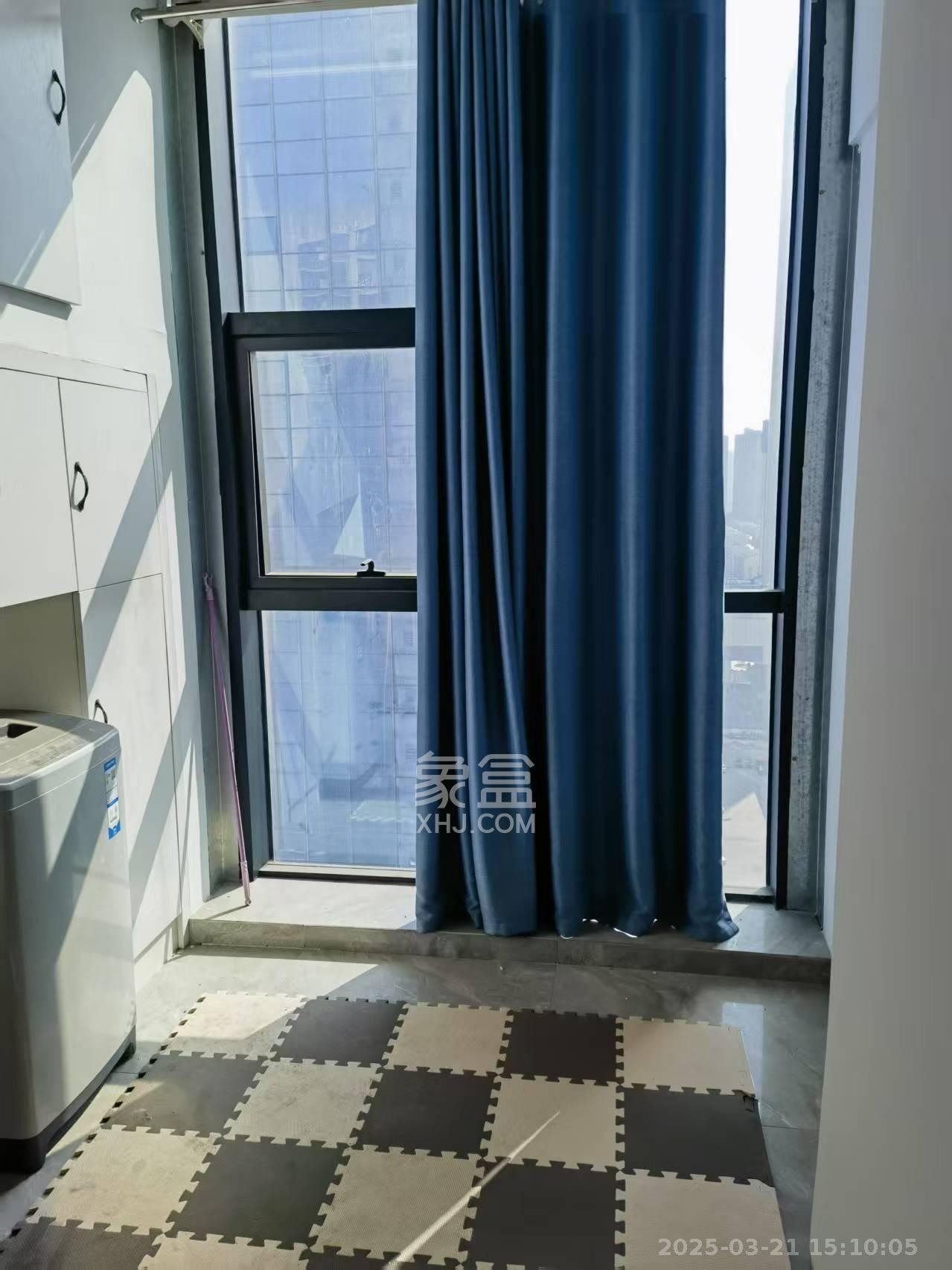 东盈商业广场(华泉城市广场)  1室1厅1卫    1500.0元/月 东盈商业广场(华泉城市广场)  1室1厅1卫    1500.0元/月