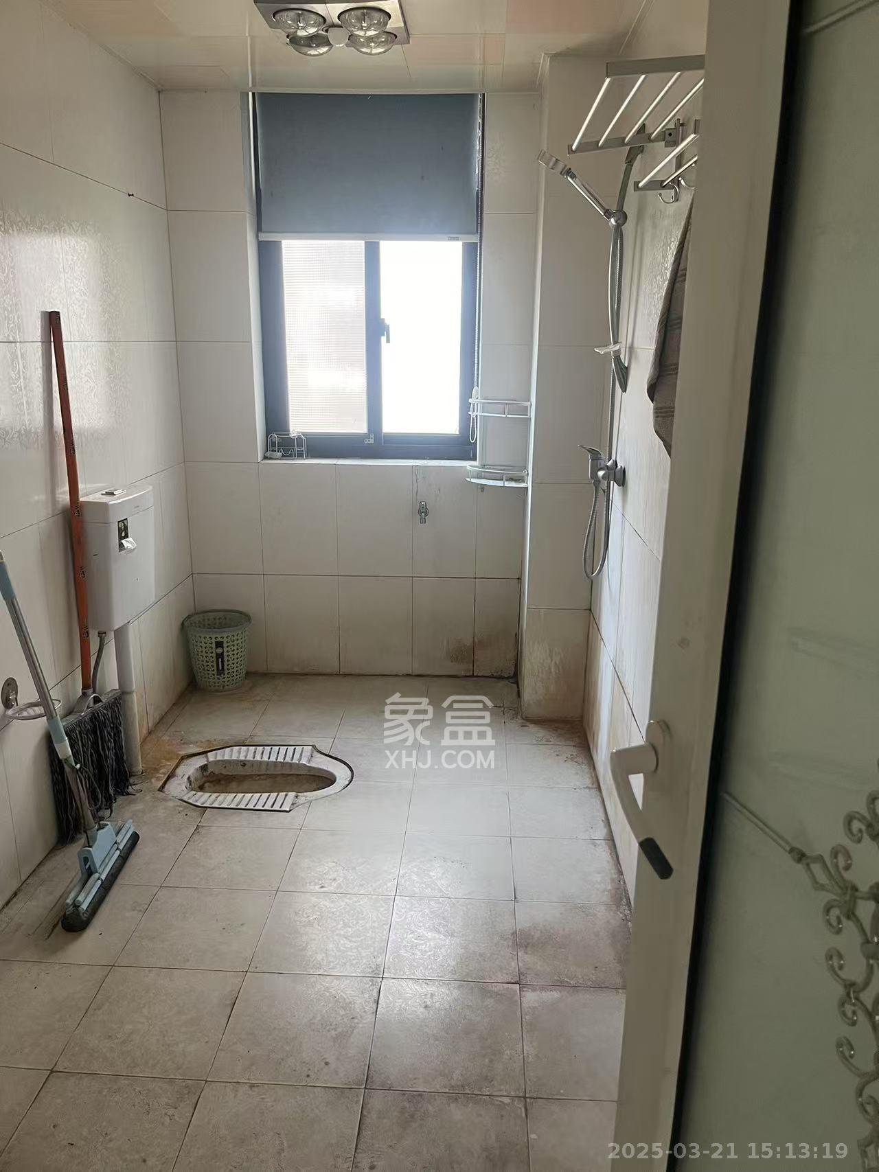鑫远湘府华城  3室2厅2卫   2800.00元/月室内图