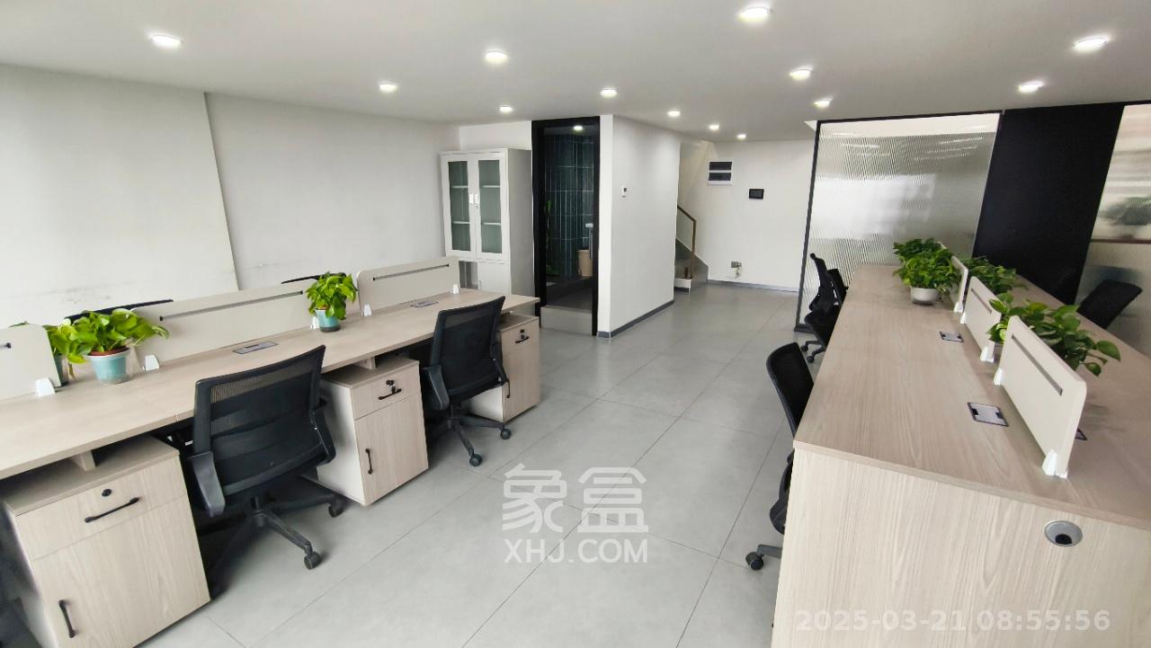 京武浪琴山三期(京武中心) 2室1厅1卫 4800.0元/月 京武浪琴山三期(京武中心) 2室1厅1卫 4800.0元/月室内图