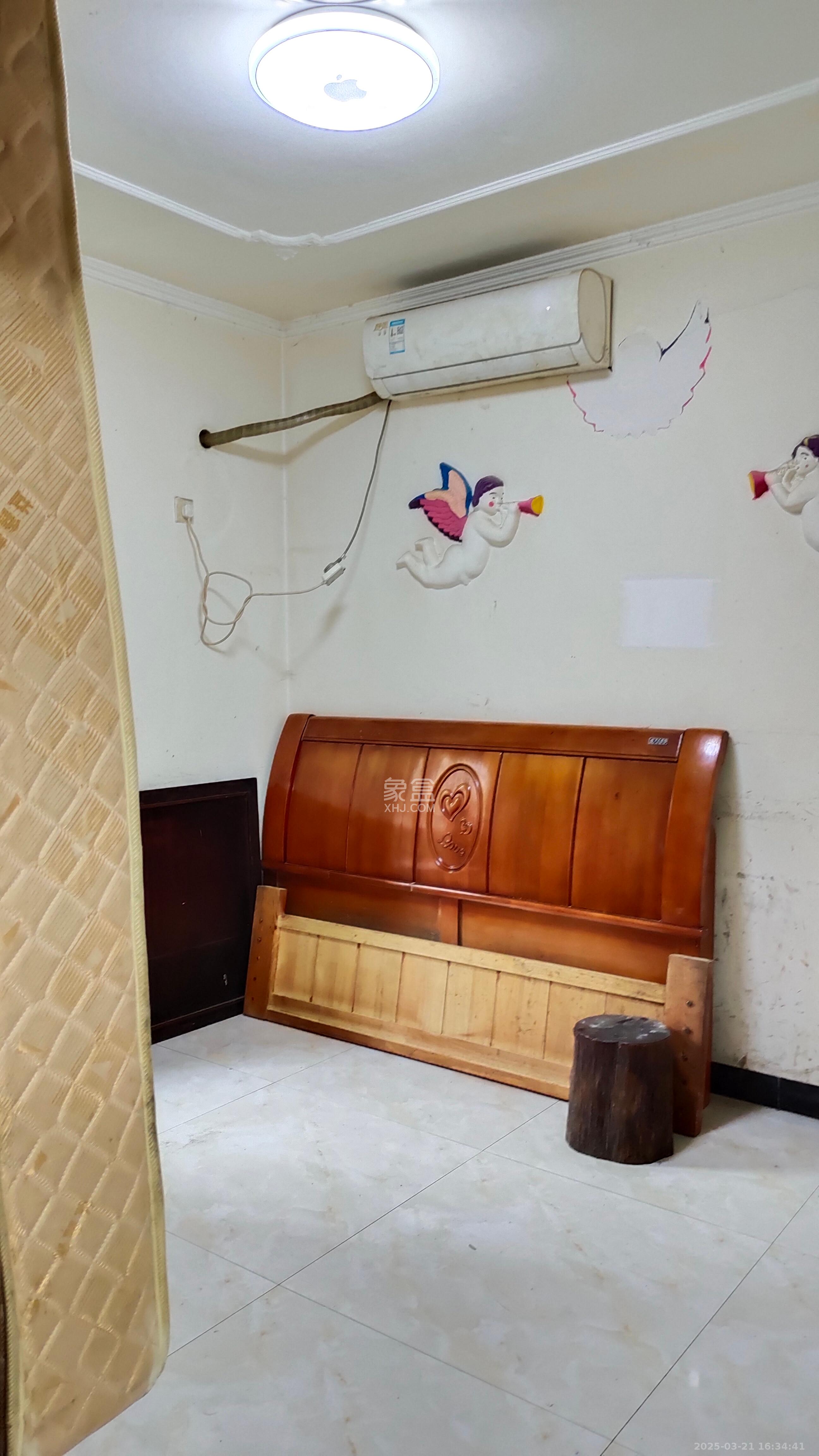 丽发新城 2室2厅1卫 2300.0元/月 丽发新城 2室2厅1卫 2300.0元/月室内图