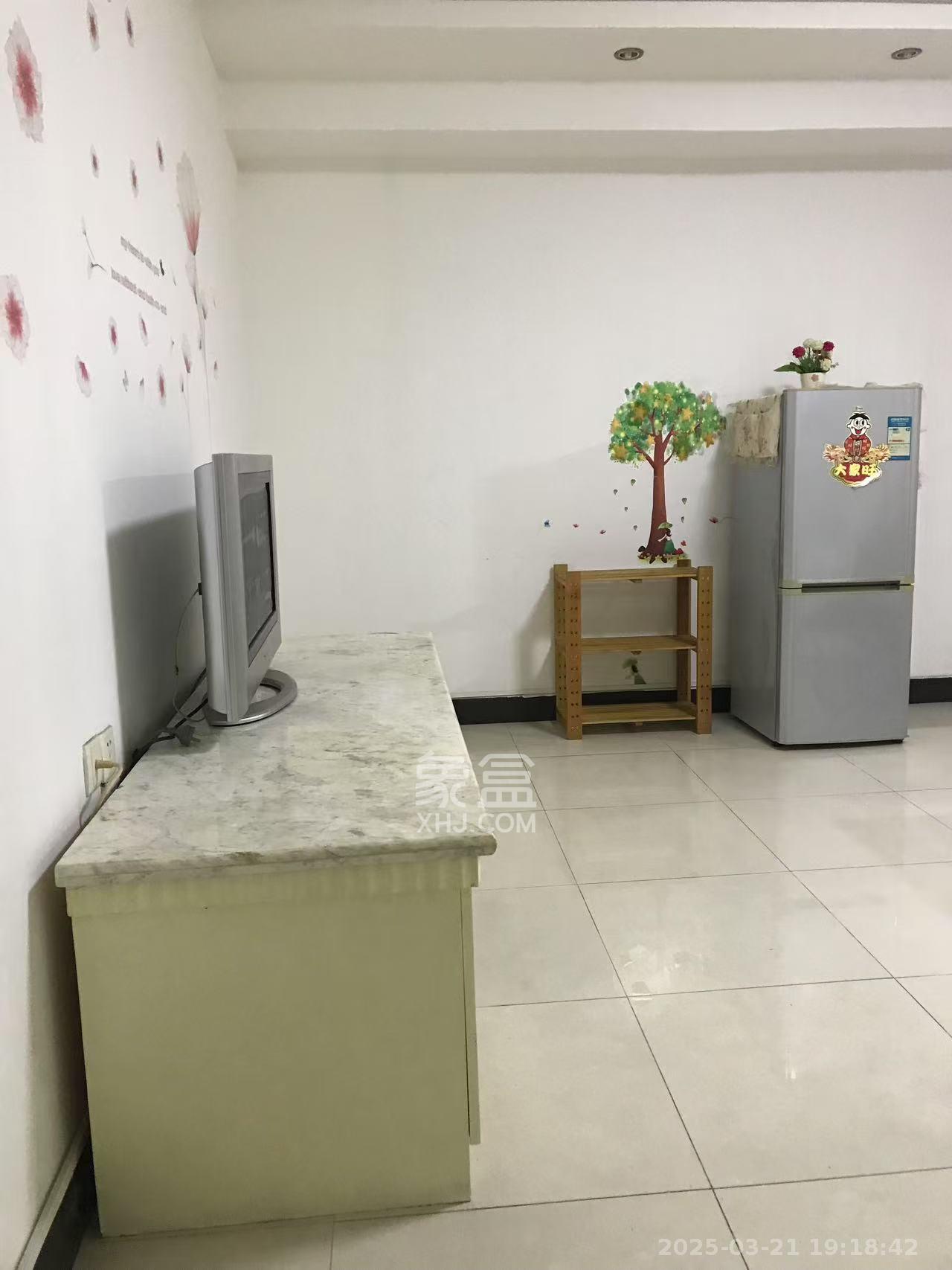 东一国际 1室1厅1卫 2000.0元/月 东一国际 1室1厅1卫 2000.0元/月室内图