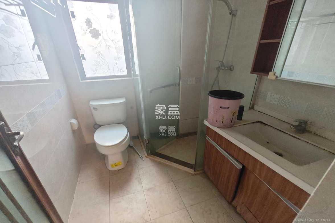 江山帝景哈佛  3室2厅1卫    2200.0元/月 江山帝景哈佛  3室2厅1卫    2200.0元/月室内图