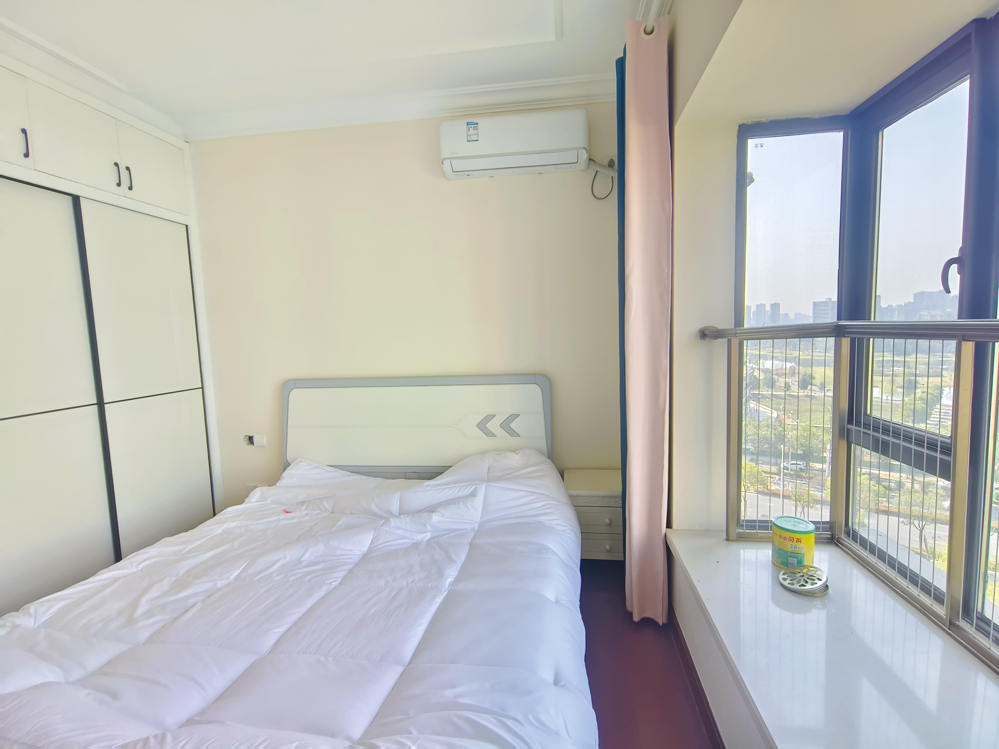 恒大华府 3室2厅1卫 1500.0元/月 恒大华府 3室2厅1卫 1500.0元/月室内图