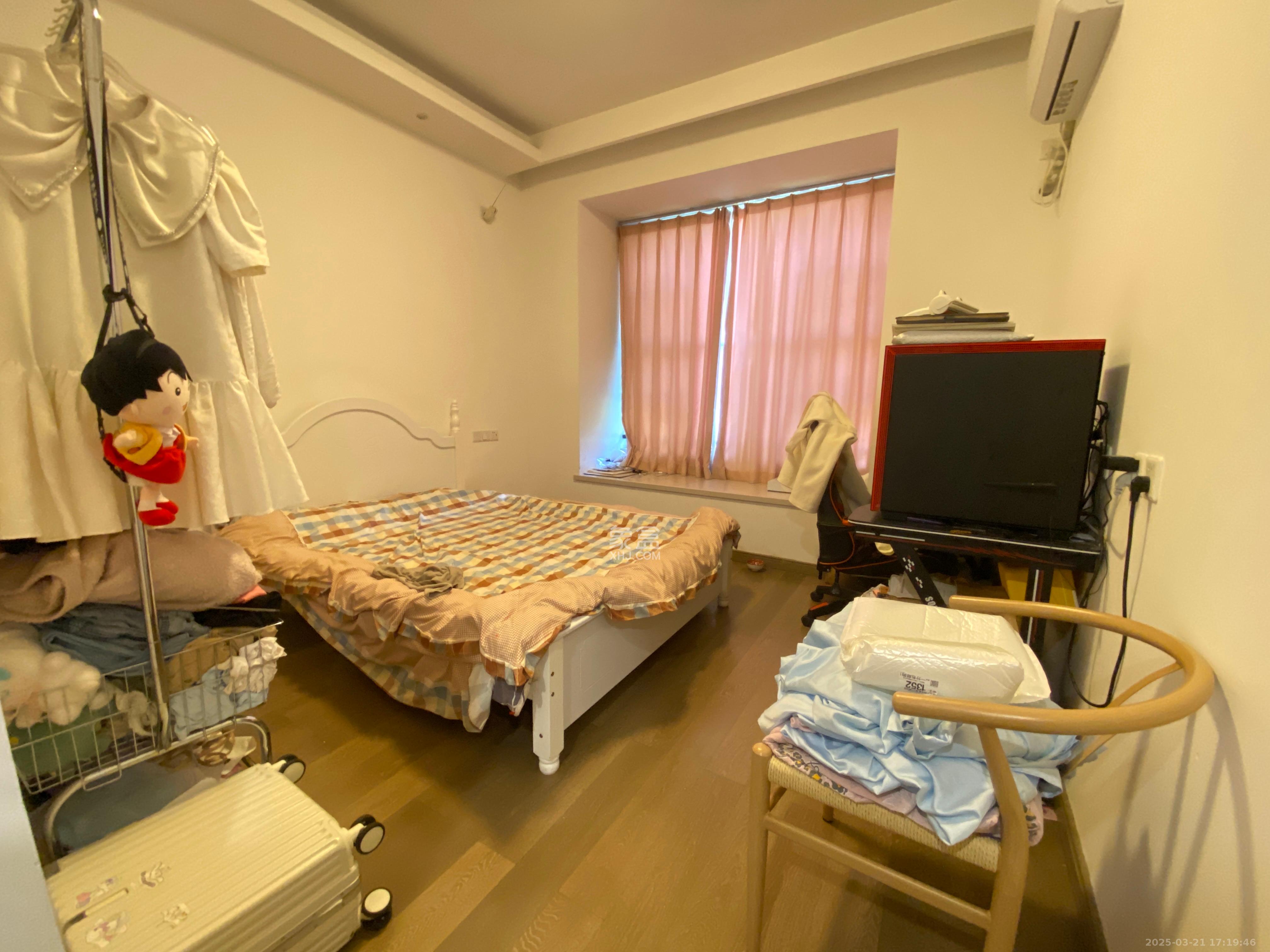 龙湖铂金中心（龙湖春江郦城）  4室2厅2卫    5500.0元/月室内图