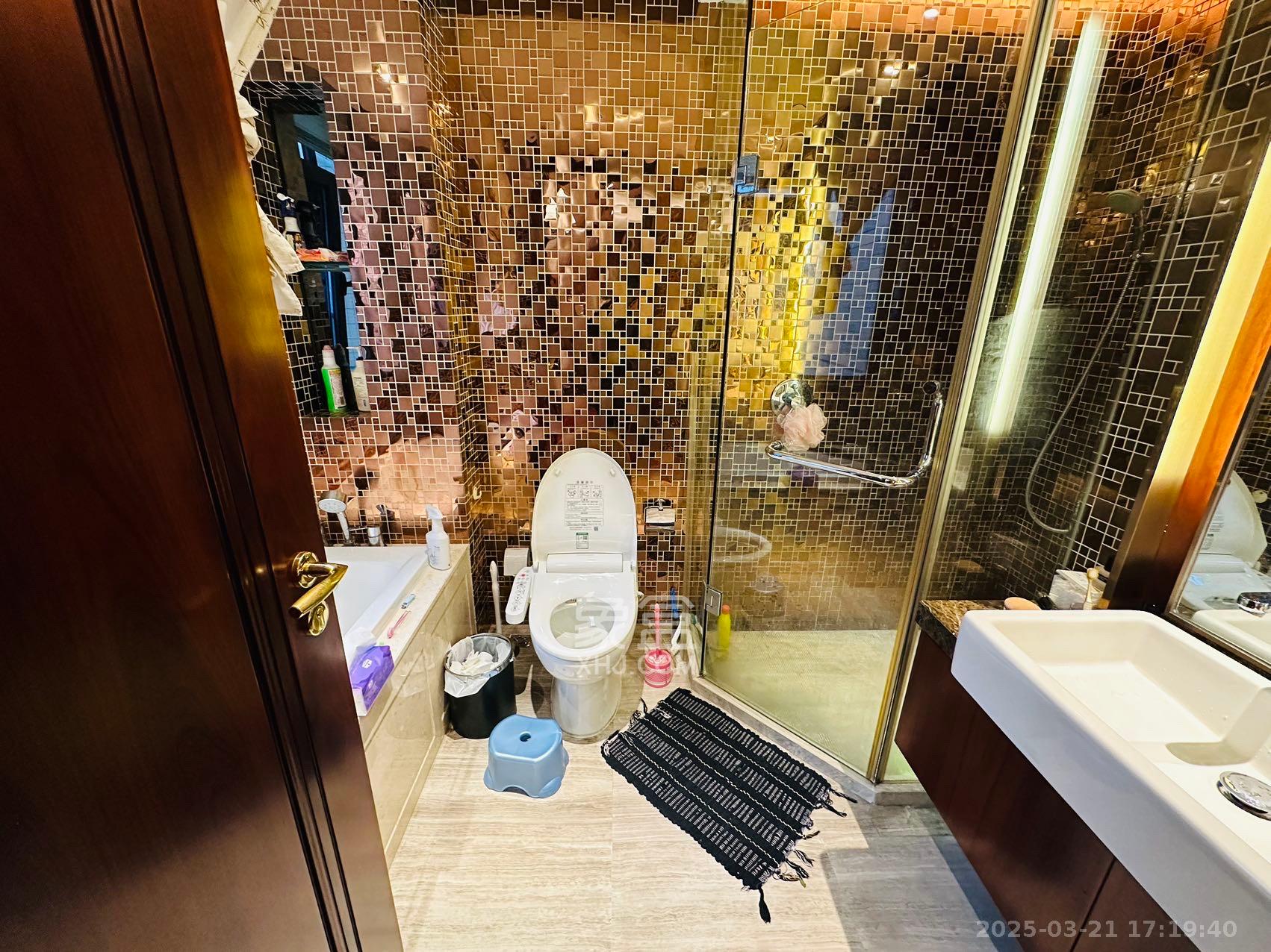 运达中央广场一、二期  3室2厅2卫    9000.0元/月 运达中央广场一、二期  3室2厅2卫    9000.0元/月室内图