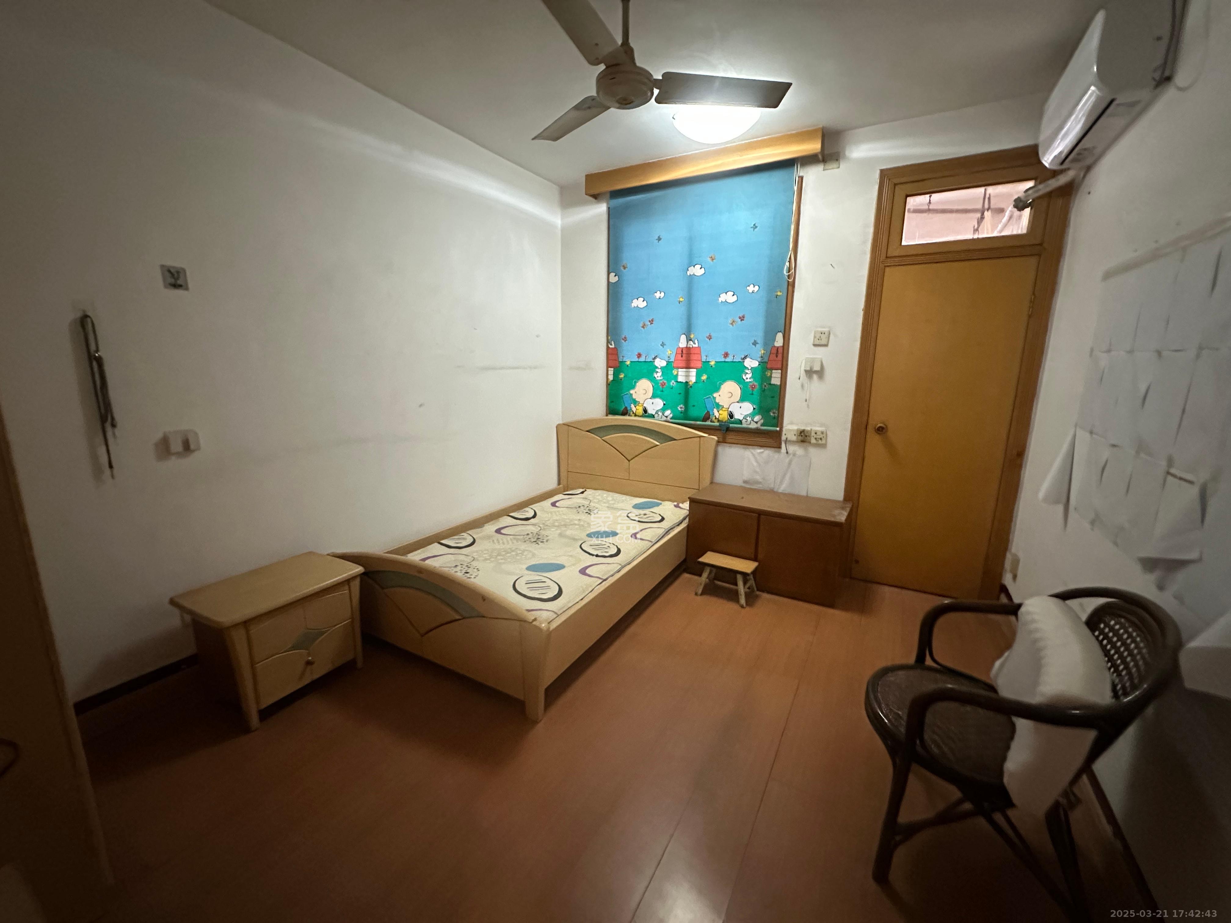 赤岗小区(一二三片) 2室2厅1卫 1900.0元/月 赤岗小区(一二三片) 2室2厅1卫 1900.0元/月室内图