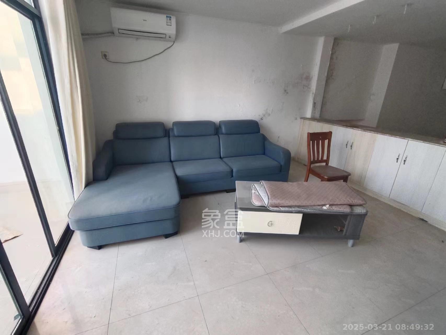 湘诚嘉园  2室2厅1卫    1900.0元/月 湘诚嘉园  2室2厅1卫    1900.0元/月