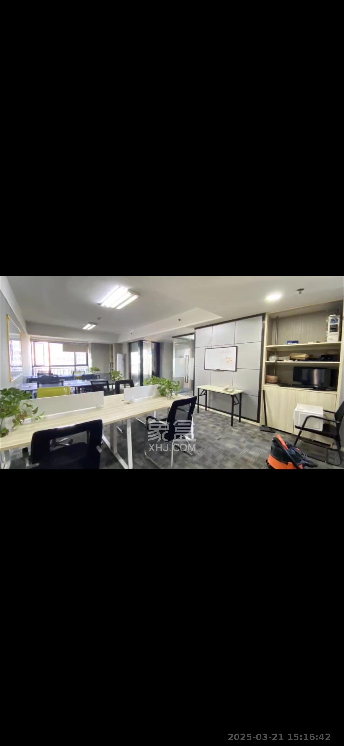 德思勤城市广场(宝格丽公寓) 1室1厅1卫 4000.0元/月 德思勤城市广场(宝格丽公寓) 1室1厅1卫 4000.0元/月室内图