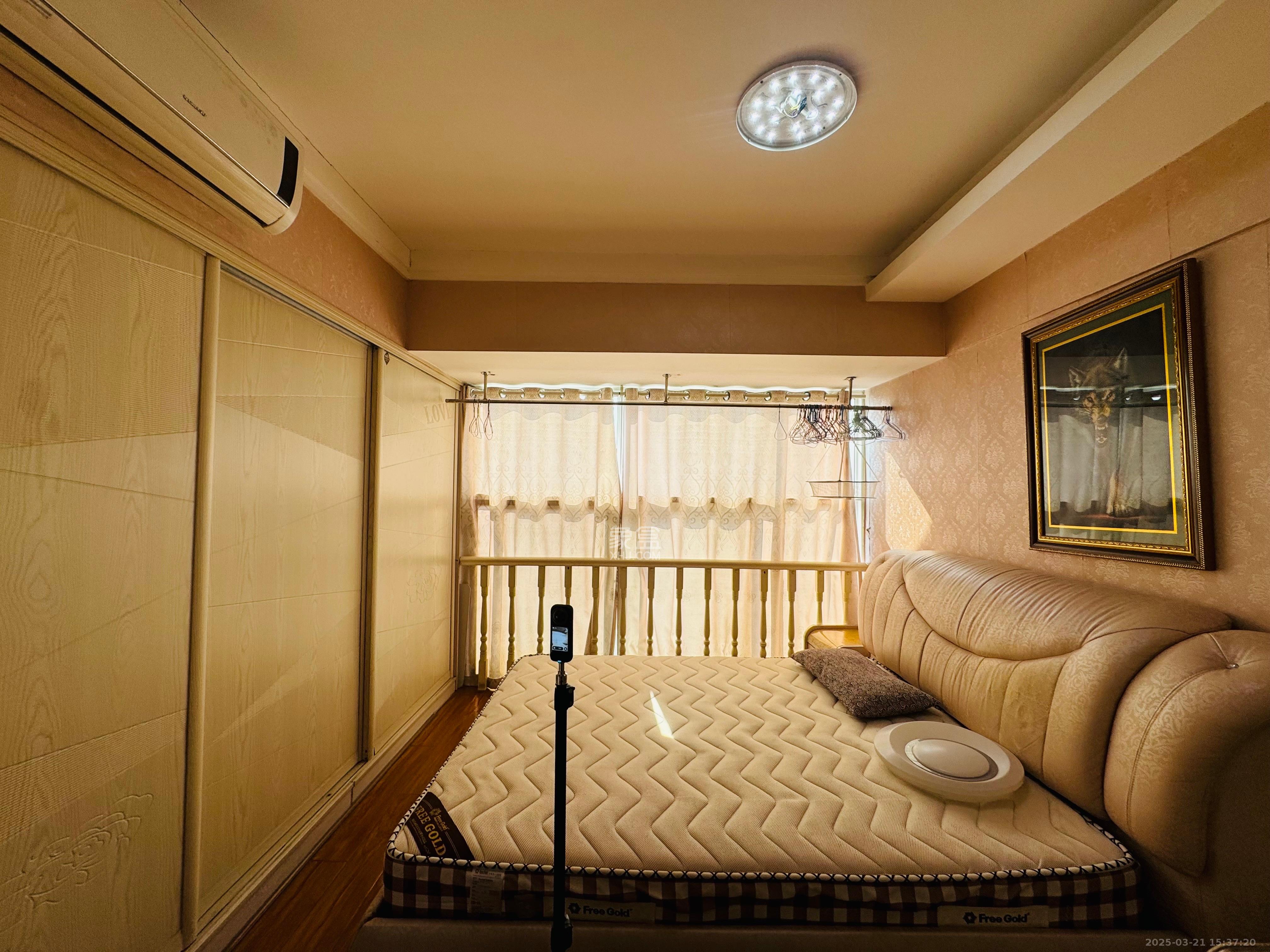金色loft（鑫秋大厦）  2室1厅1卫    1800.0元/月室内图