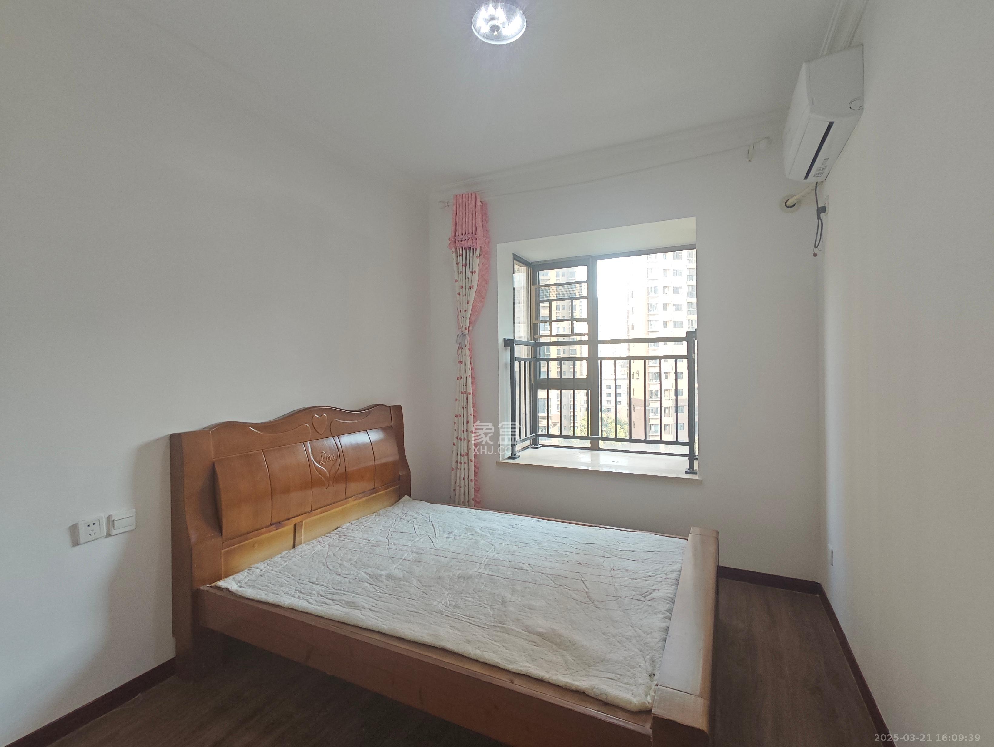 江山帝景哈佛  3室2厅1卫    2200.0元/月 江山帝景哈佛  3室2厅1卫    2200.0元/月室内图