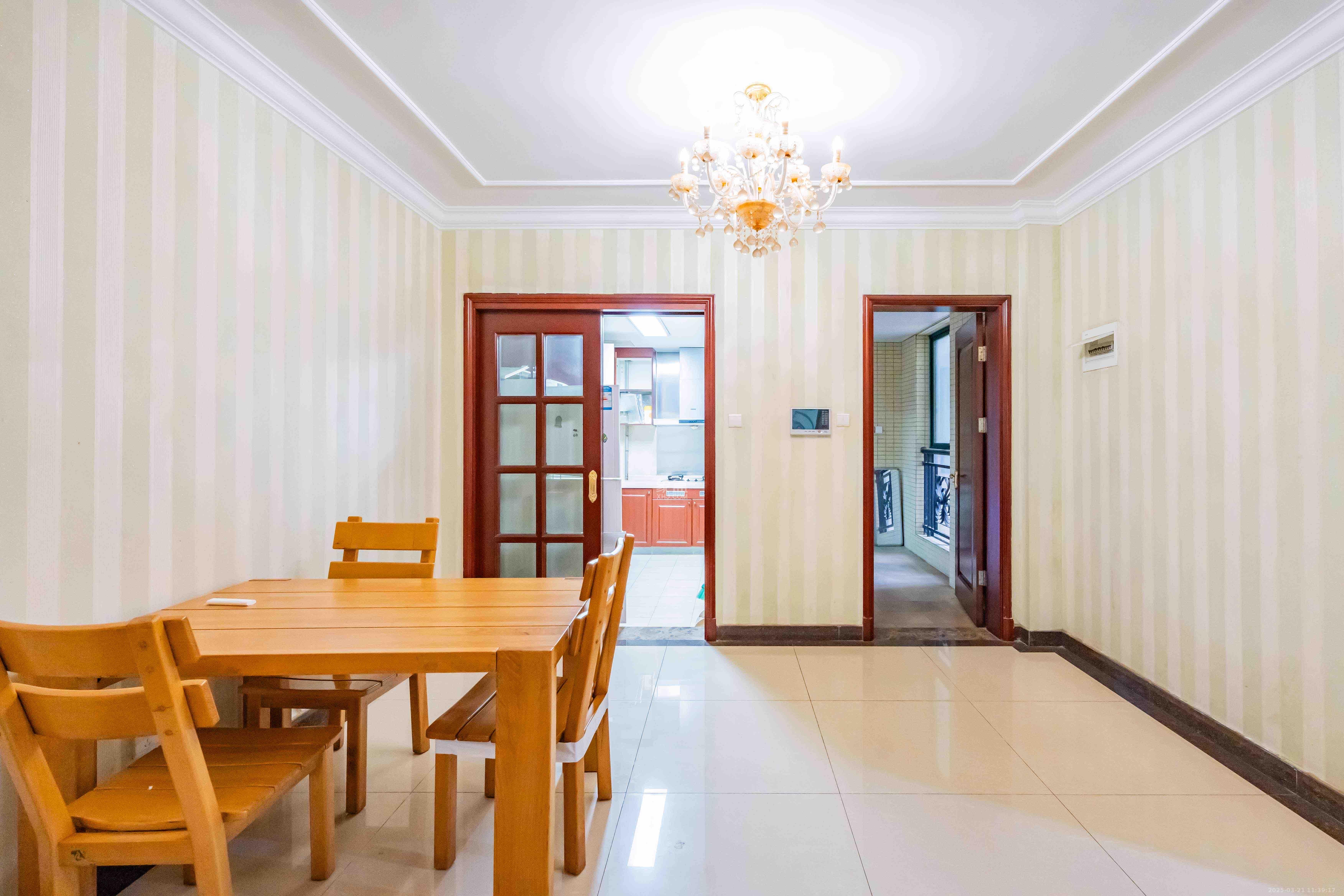 恒大雅苑 3室2厅2卫 2600.0元/月 恒大雅苑 3室2厅2卫 2600.0元/月室内图