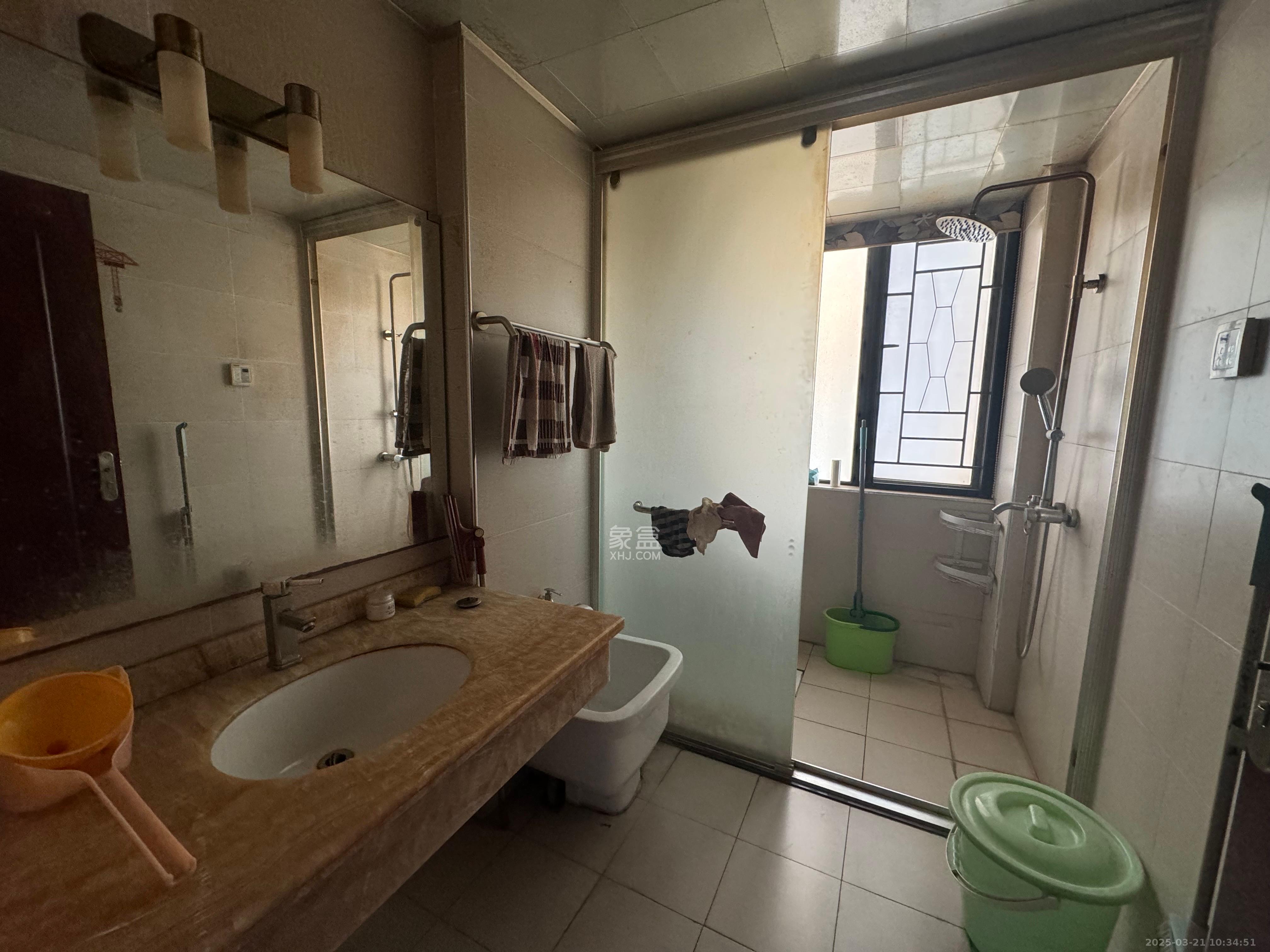 松雅湖金岸 3室2厅2卫 2500.0元/月 松雅湖金岸 3室2厅2卫 2500.0元/月室内图