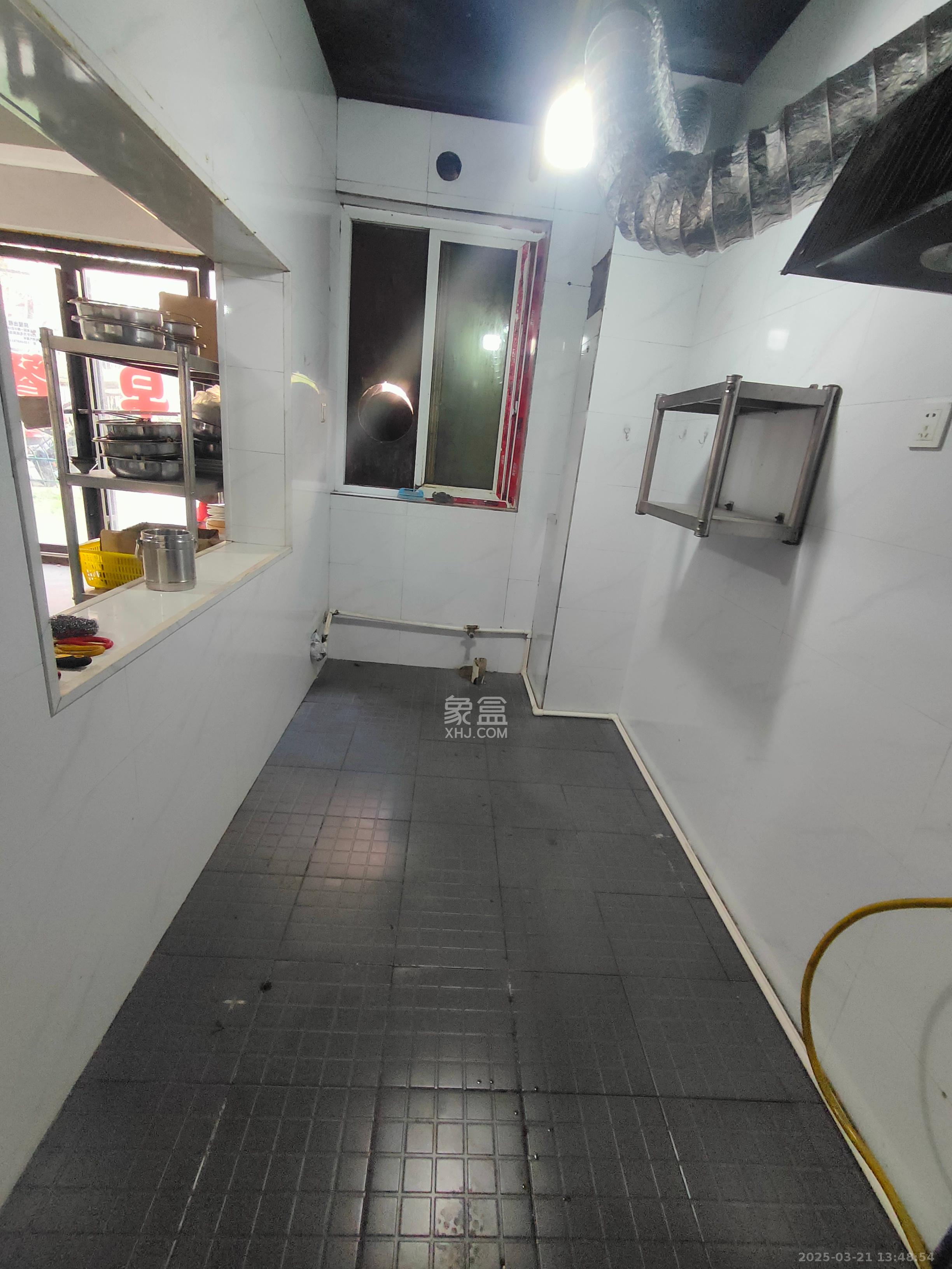 桥头家苑一期 3室2厅2卫 1800.0元/月 桥头家苑一期 3室2厅2卫 1800.0元/月室内图