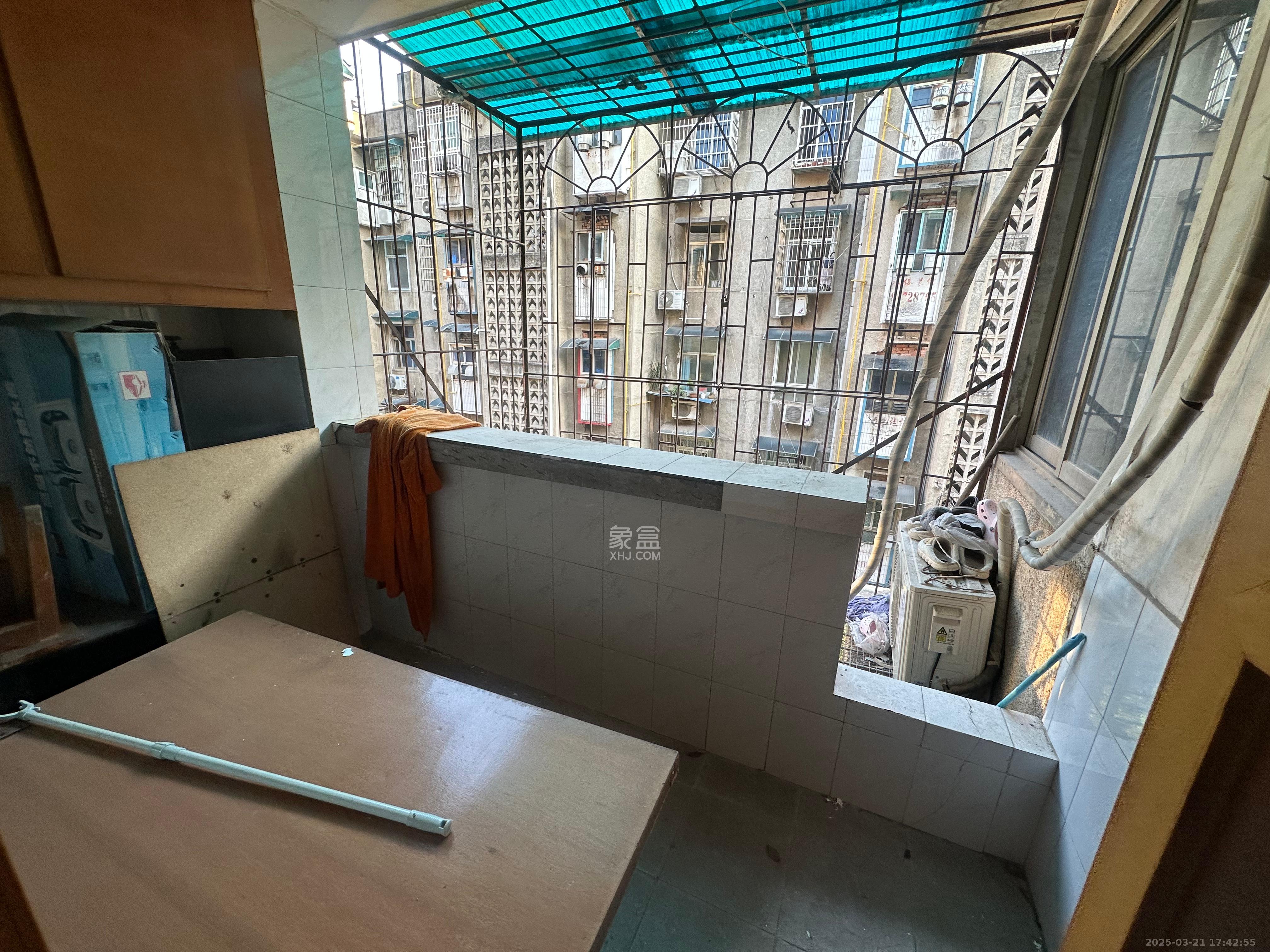 赤岗小区(一二三片) 2室2厅1卫 1900.0元/月 赤岗小区(一二三片) 2室2厅1卫 1900.0元/月室内图