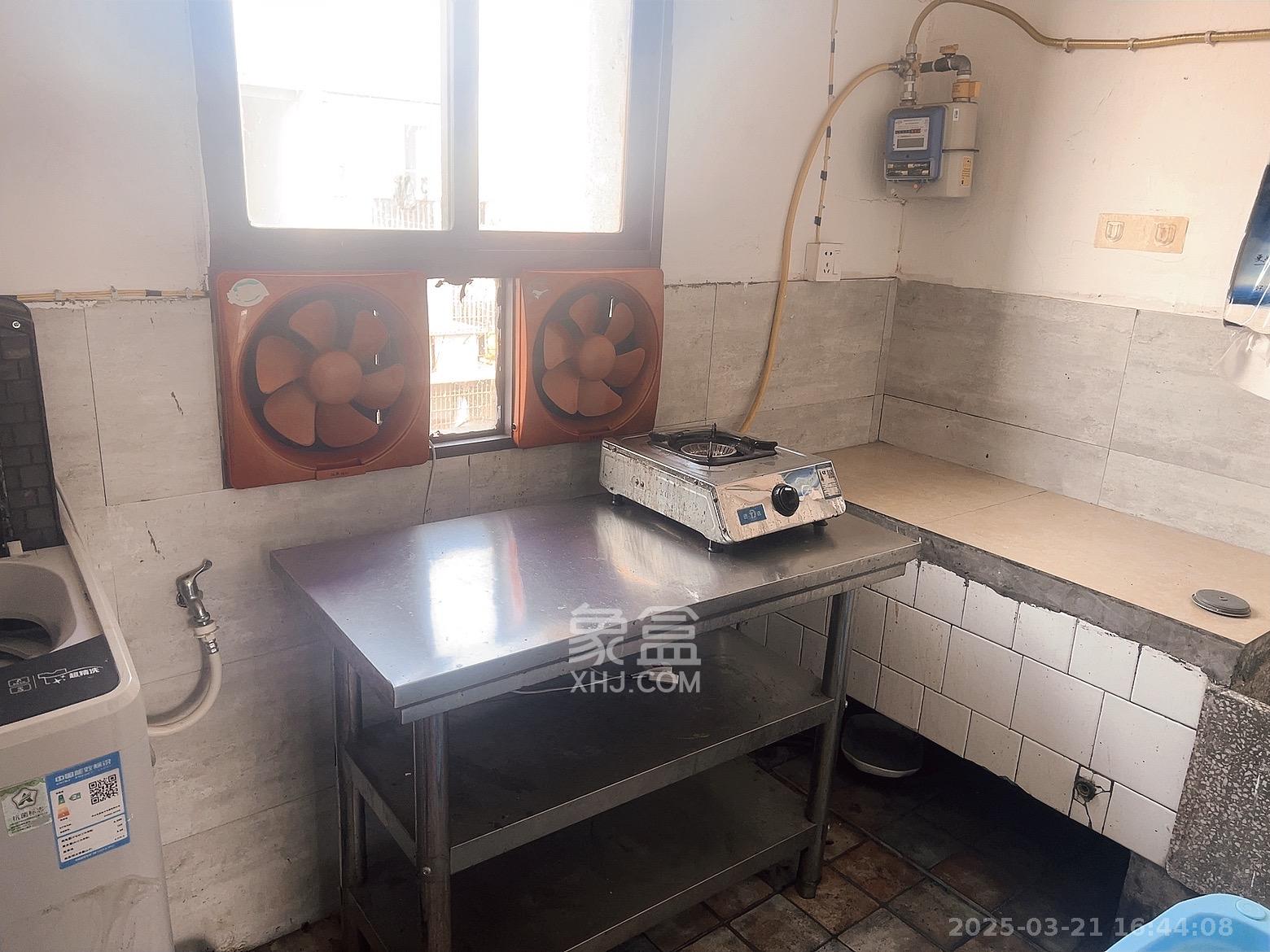 航天大院 2室1厅1卫 1100.0元/月 航天大院 2室1厅1卫 1100.0元/月室内图