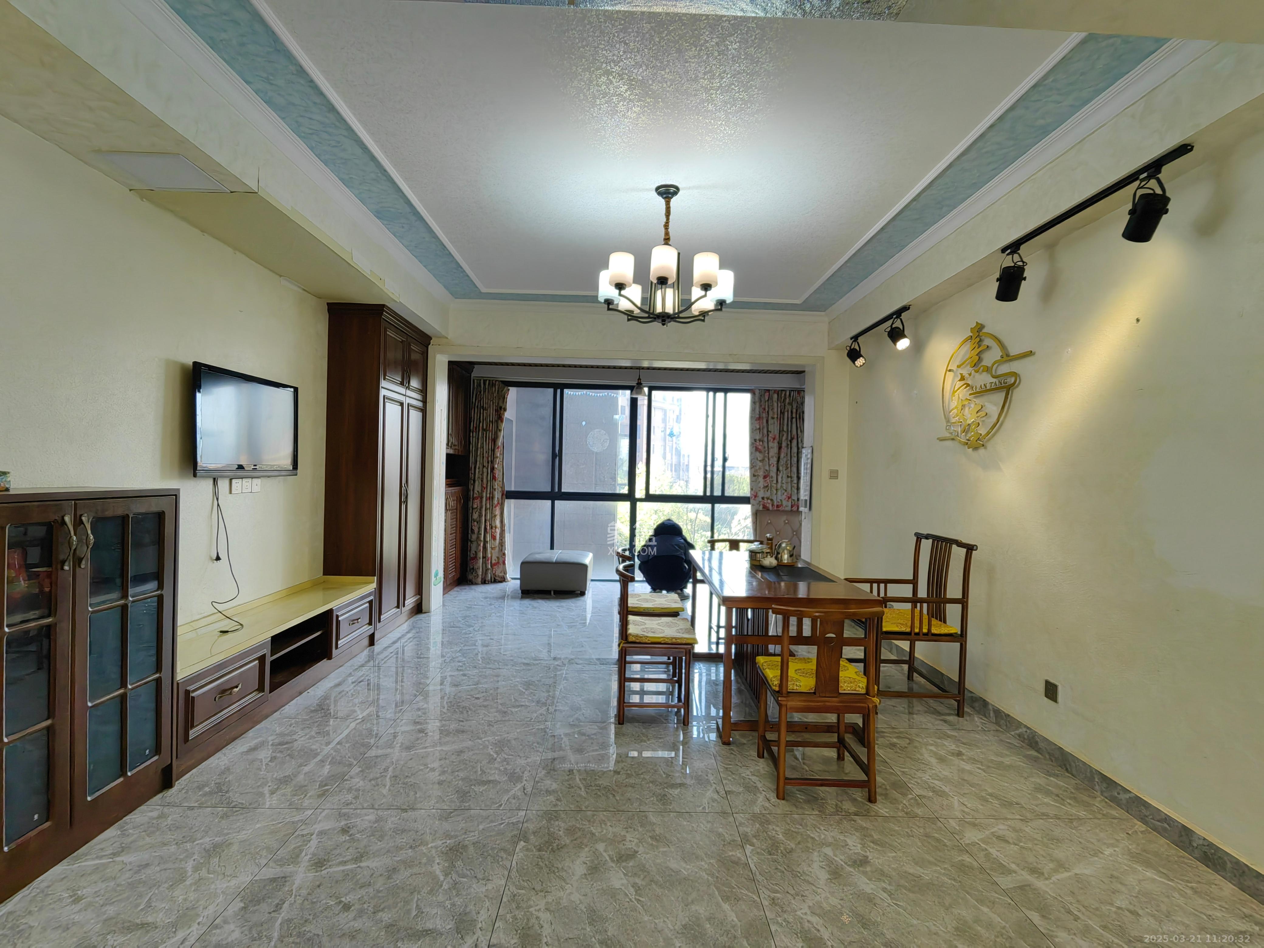 中建梅溪湖中心  4室2厅3卫    3800.0元/月 中建梅溪湖中心  4室2厅3卫    3800.0元/月