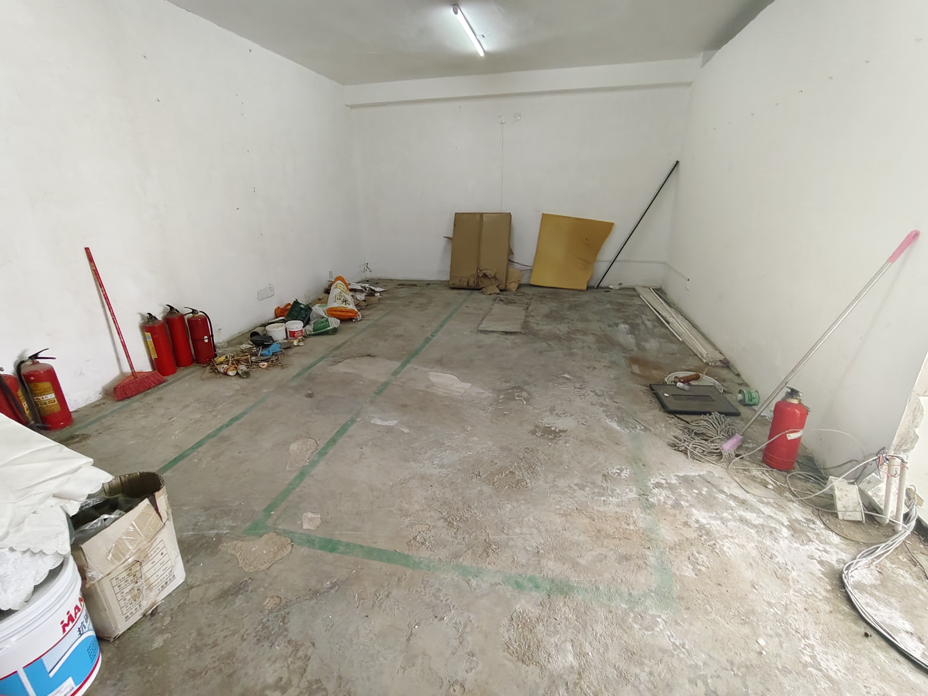 诚田大厦  3室2厅2卫   4500.00元/月室内图