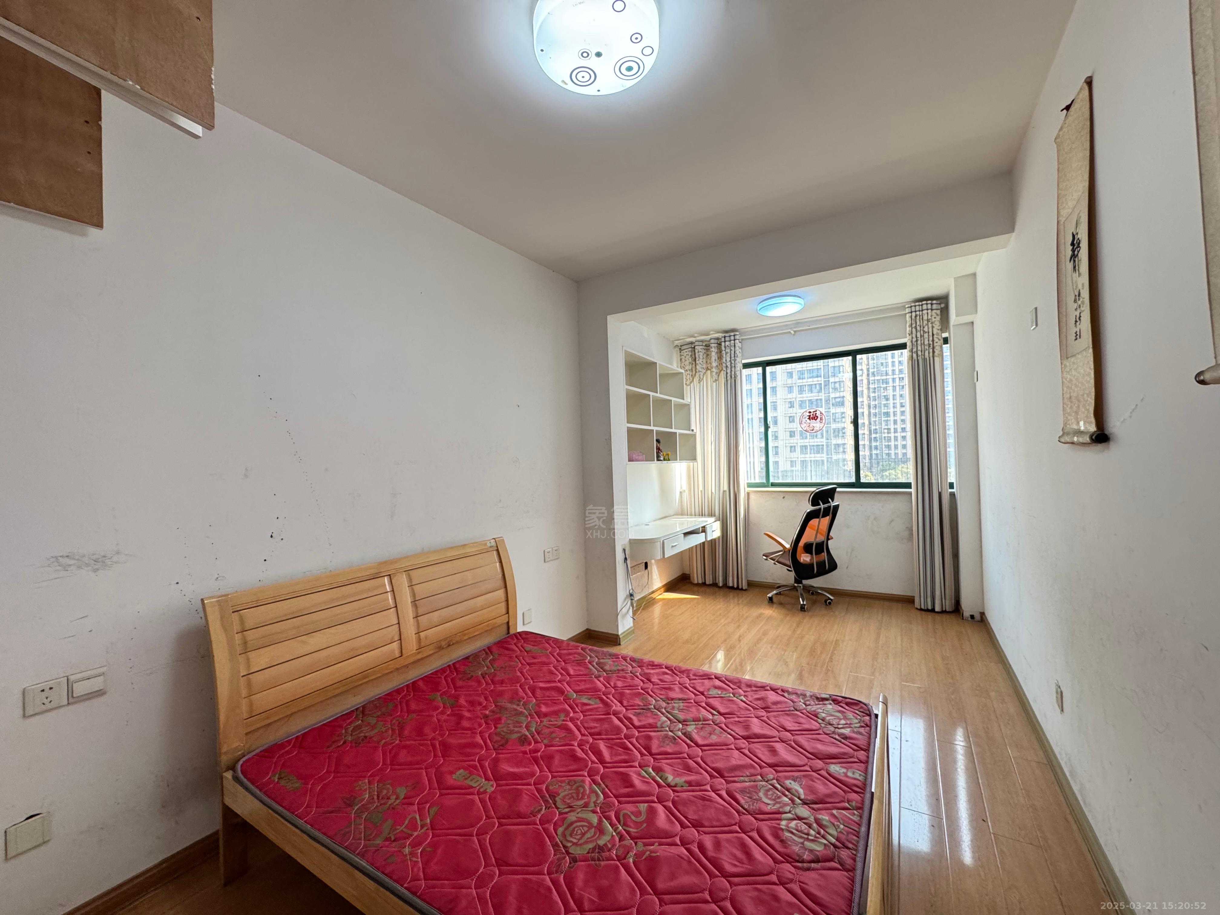 香山美境 3室2厅1卫 1700.0元/月 香山美境 3室2厅1卫 1700.0元/月室内图