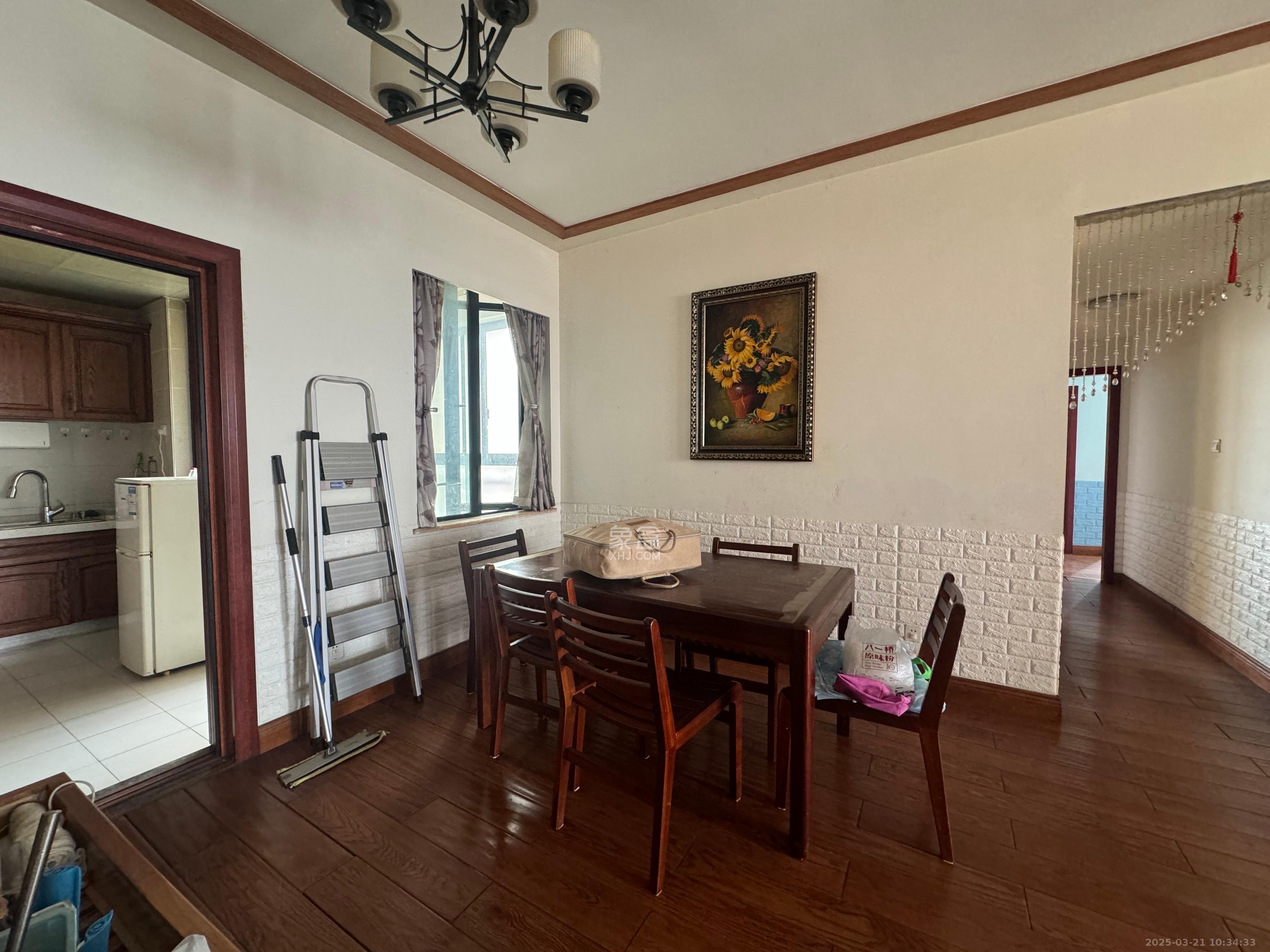 松雅湖金岸 3室2厅2卫 2500.0元/月 松雅湖金岸 3室2厅2卫 2500.0元/月室内图