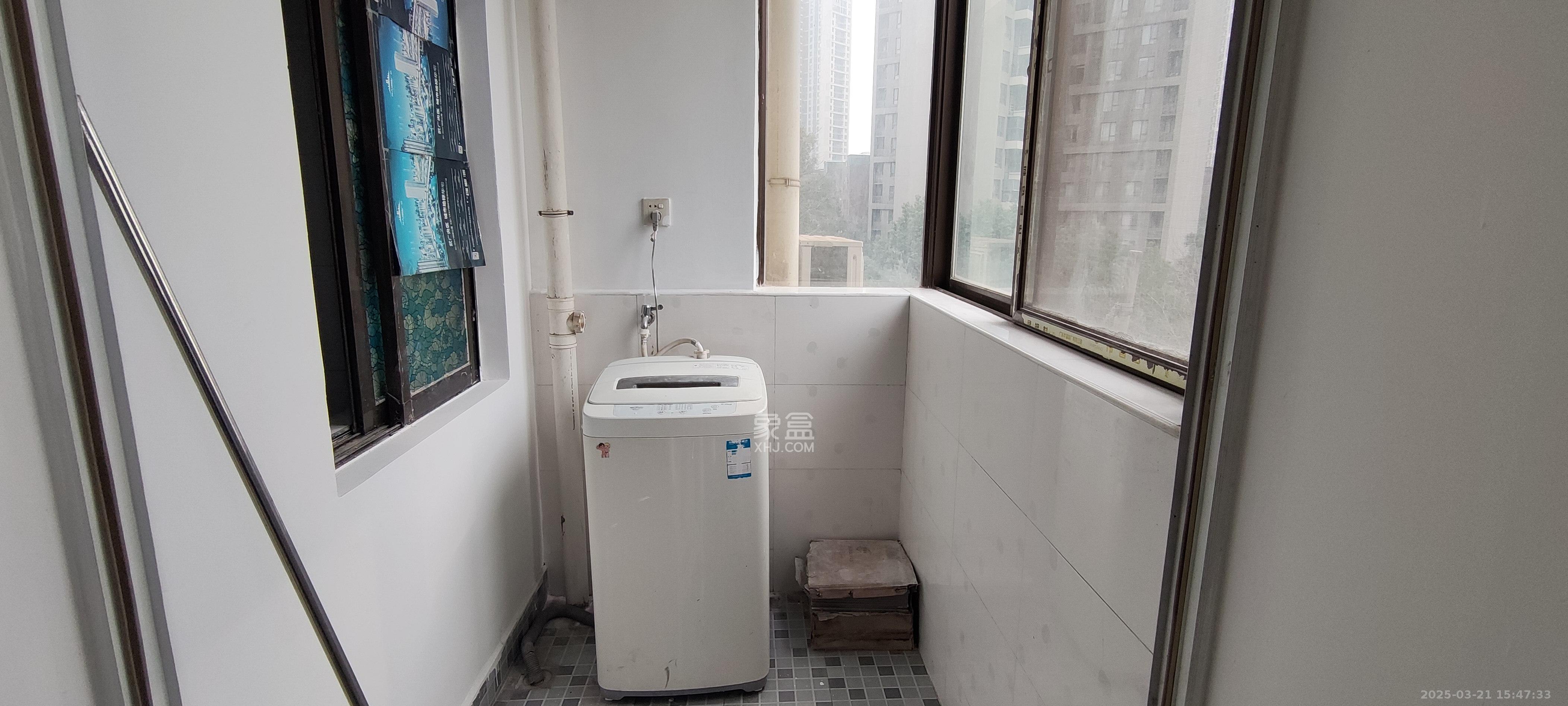 湘核佳苑  3室2厅1卫   2000.00元/月室内图
