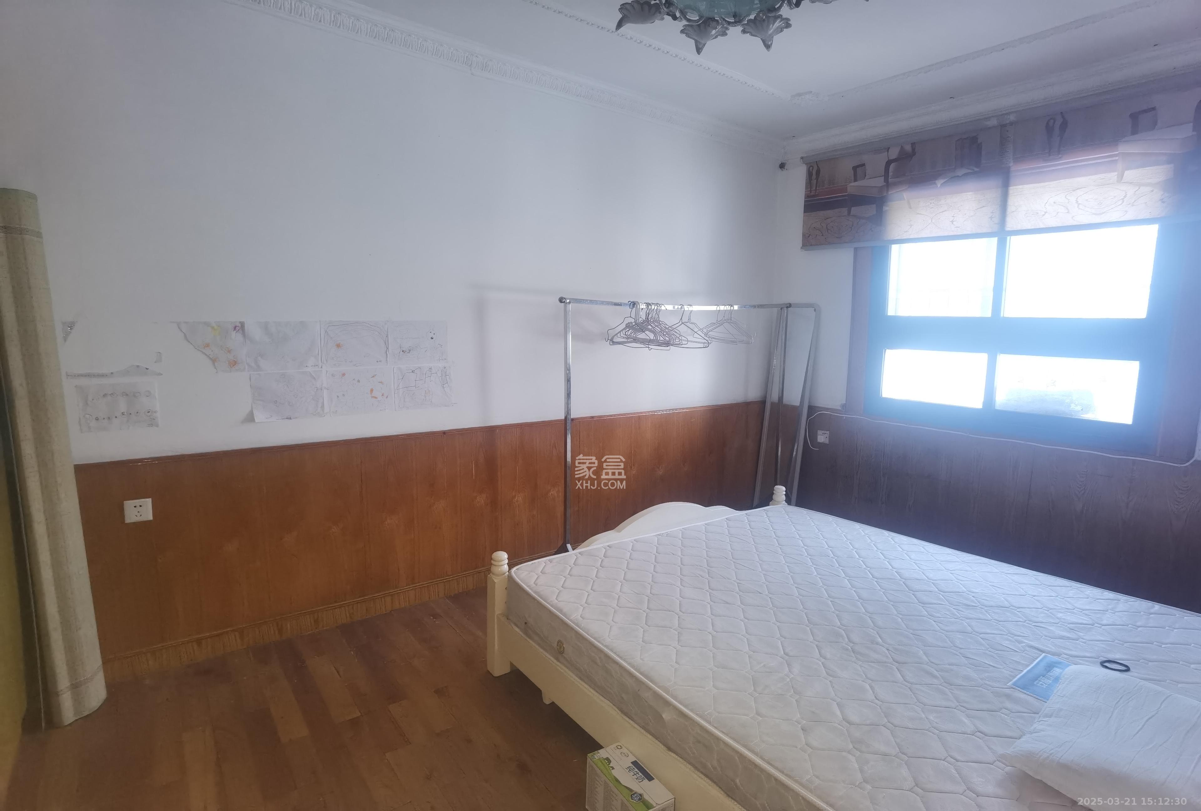东风一村社区房（王家垅）  3室1厅1卫   1200.00元/月室内图