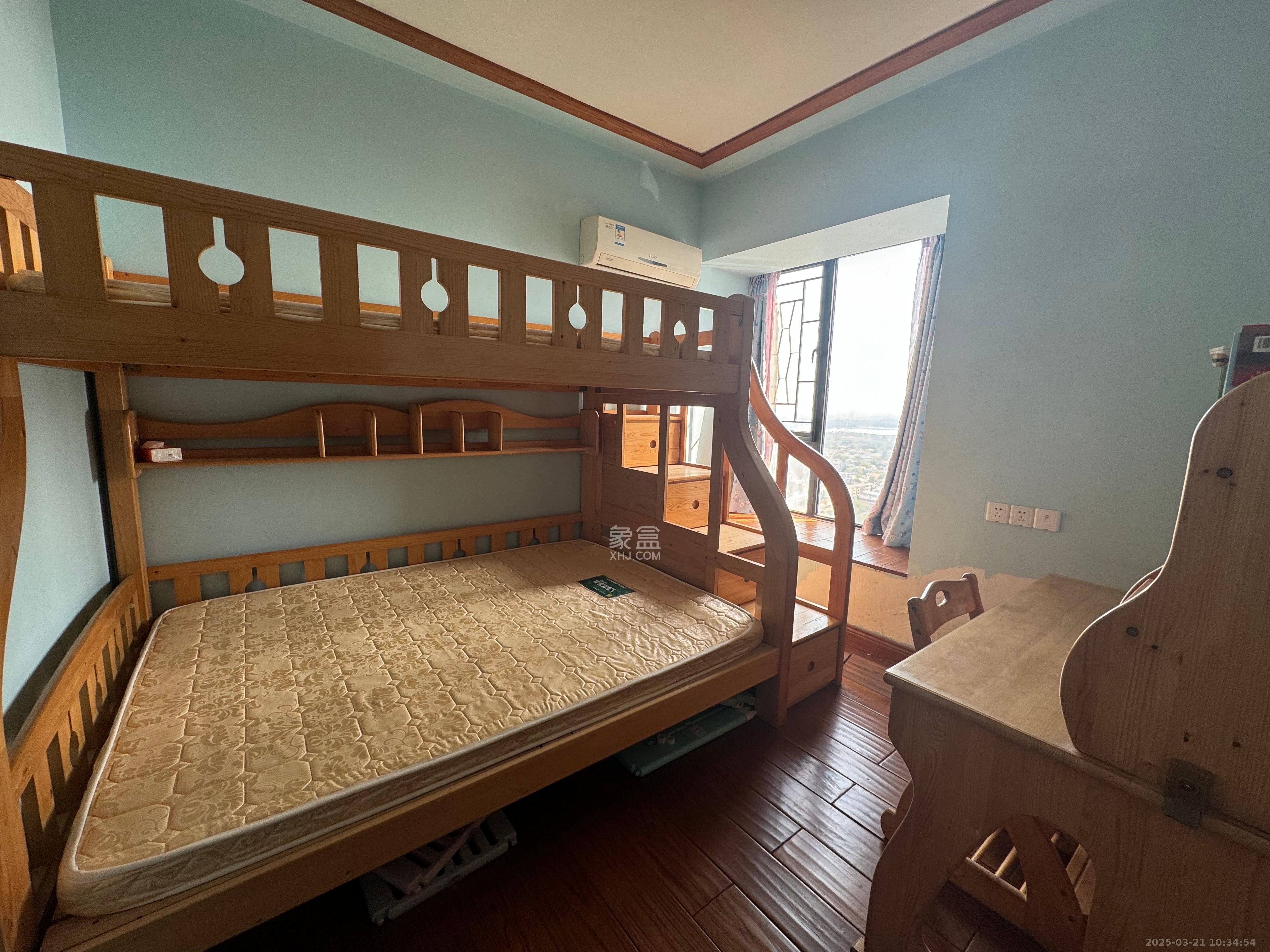 松雅湖金岸 3室2厅2卫 2500.0元/月 松雅湖金岸 3室2厅2卫 2500.0元/月室内图