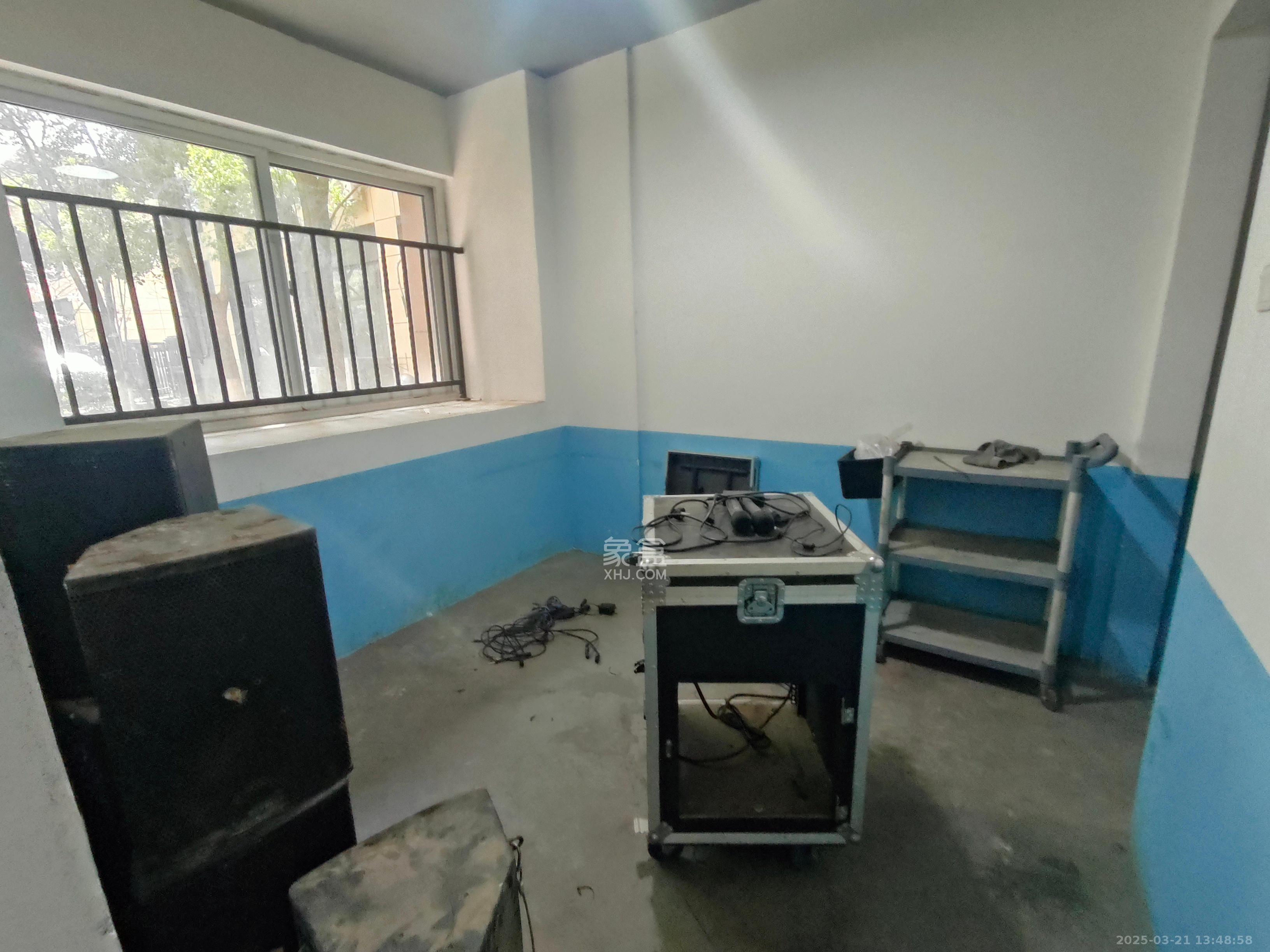 桥头家苑一期 3室2厅2卫 1800.0元/月 桥头家苑一期 3室2厅2卫 1800.0元/月室内图