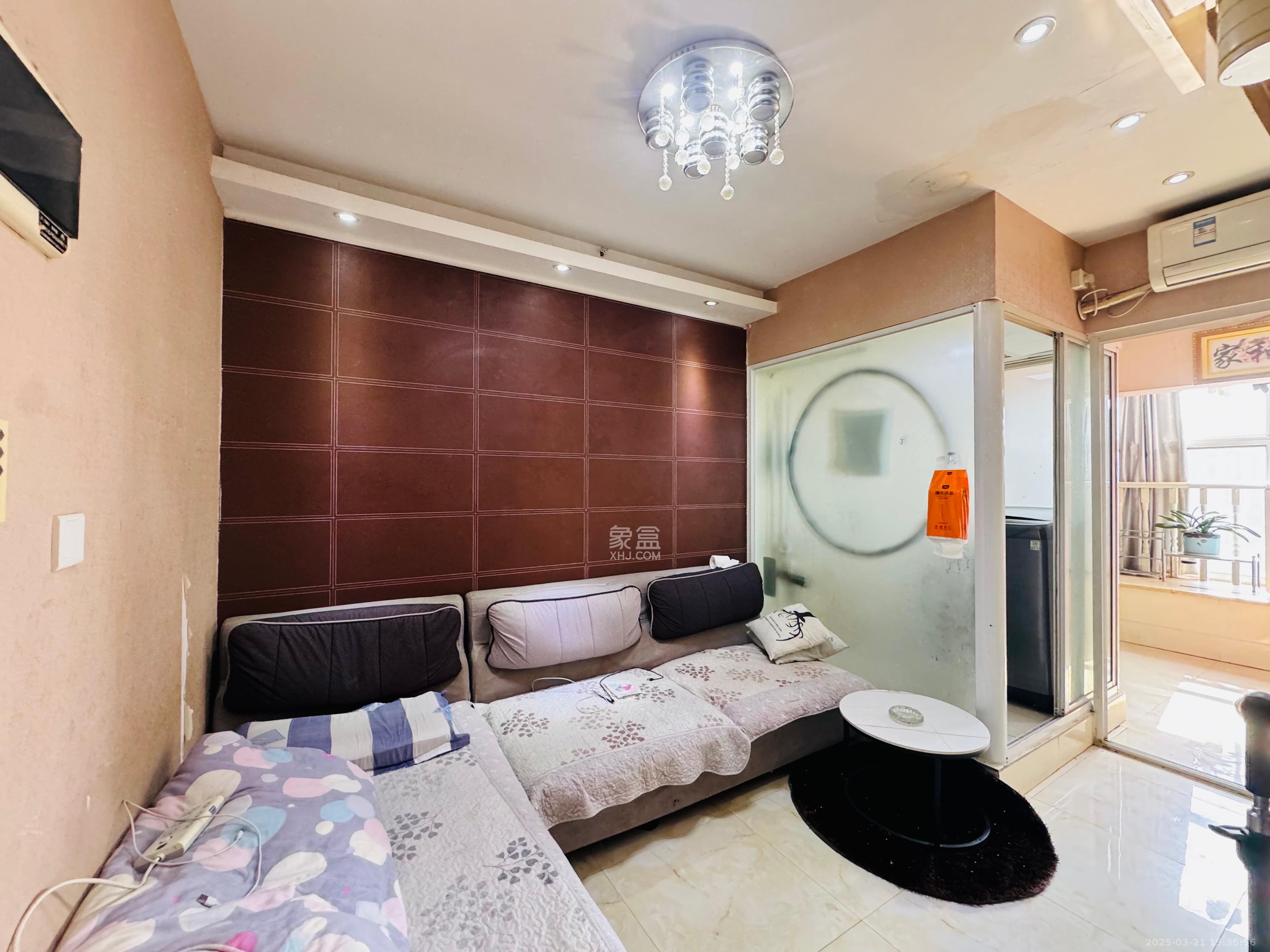 金色loft（鑫秋大厦）  2室1厅1卫    1800.0元/月室内图