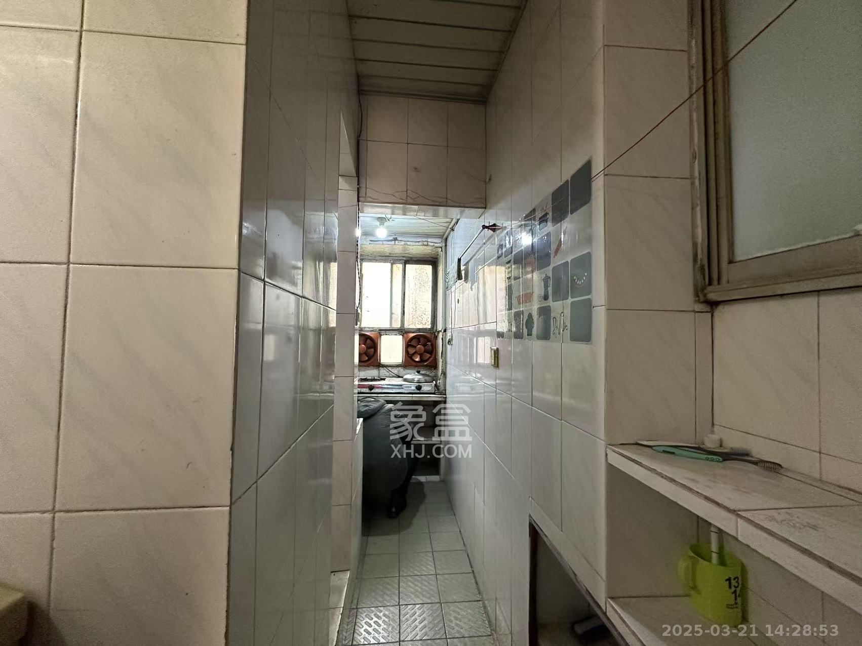 湖橡宿舍/湖橡小区 1室1厅1卫 900.0元/月 湖橡宿舍/湖橡小区 1室1厅1卫 900.0元/月室内图