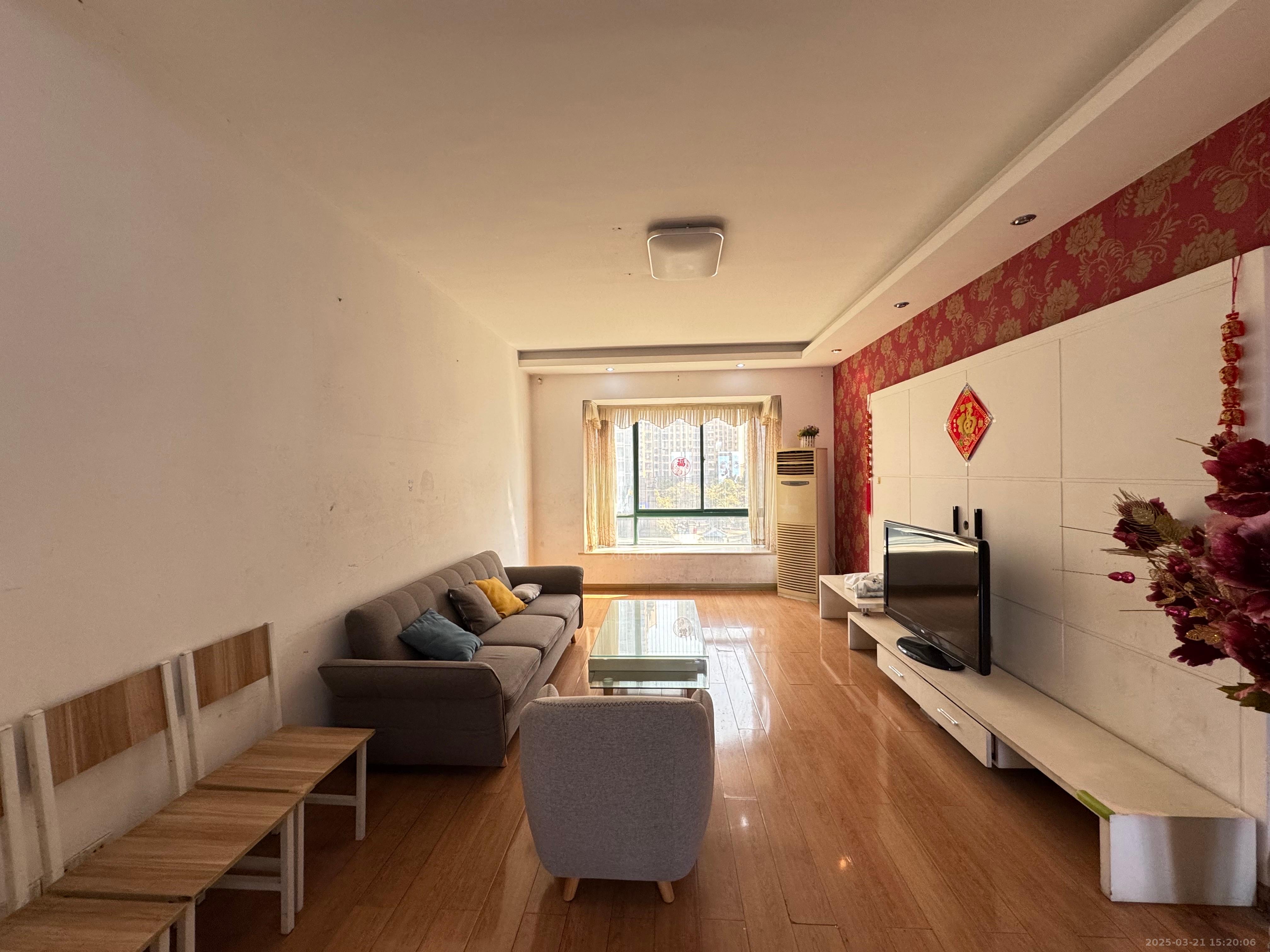 香山美境 3室2厅1卫 1700.0元/月 香山美境 3室2厅1卫 1700.0元/月室内图