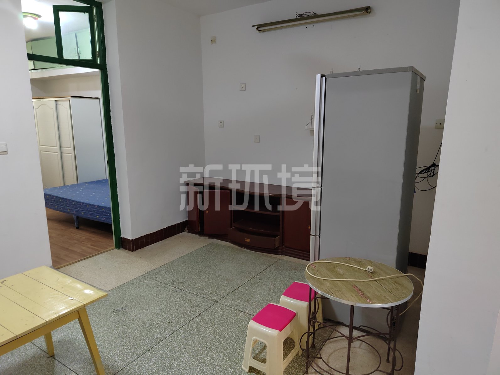 澧滨小区  2室2厅1卫    1000.0元/月 澧滨小区  2室2厅1卫    1000.0元/月室内图