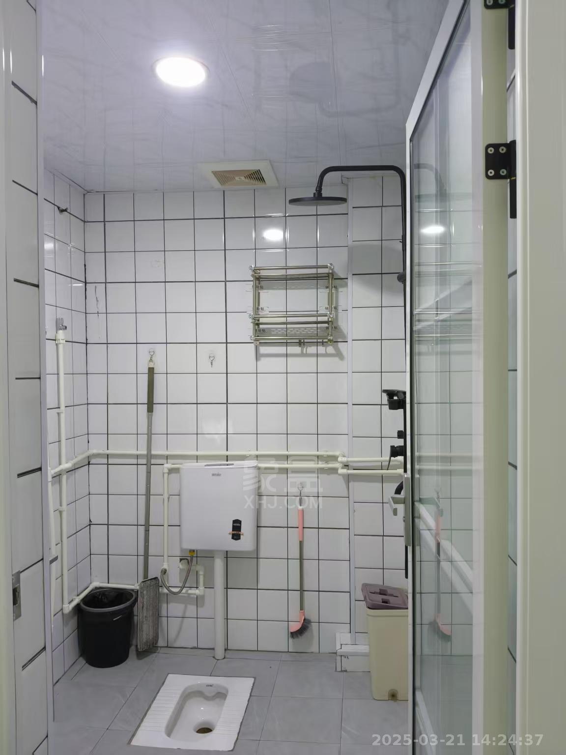 铭逸酒店  1室0厅0卫    2600.0元/月 铭逸酒店  1室0厅0卫    2600.0元/月