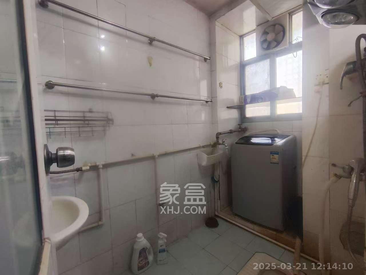 长坡社区 2室1厅1卫 1500.0元/月 长坡社区 2室1厅1卫 1500.0元/月室内图