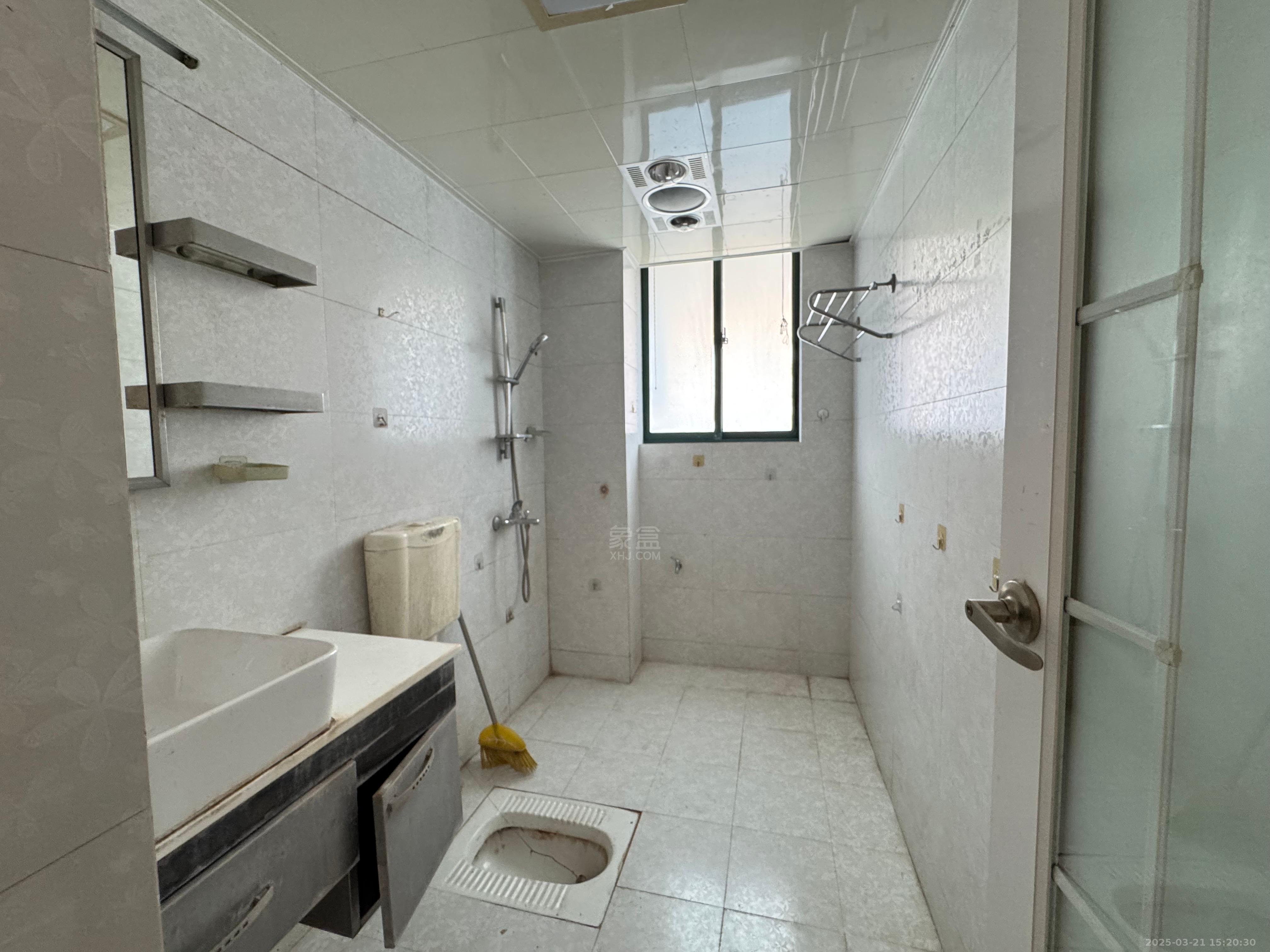 香山美境 3室2厅1卫 1700.0元/月 香山美境 3室2厅1卫 1700.0元/月室内图