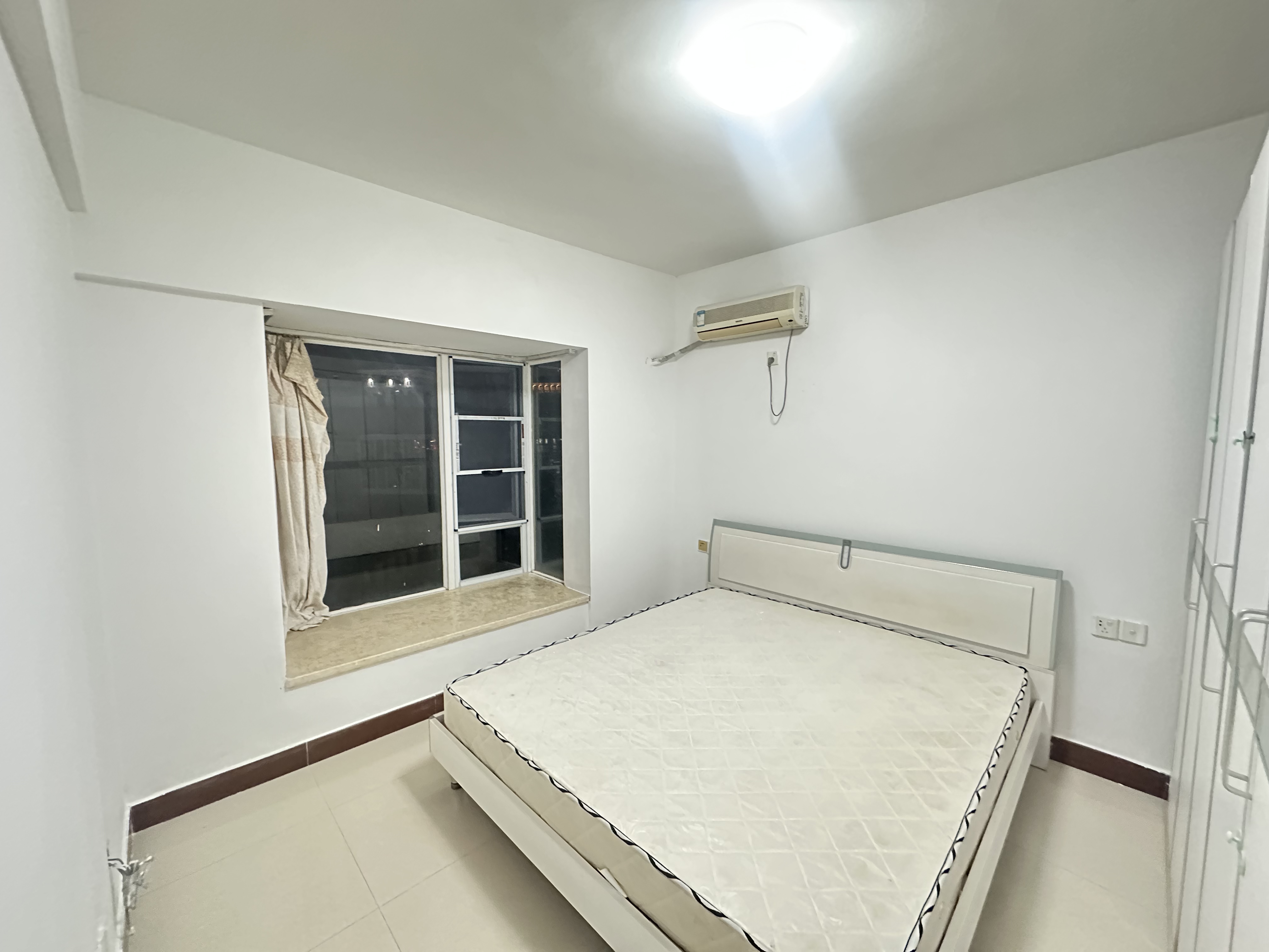 海悦国际  2室1厅1卫    2200.0元/月 海悦国际  2室1厅1卫    2200.0元/月室内图