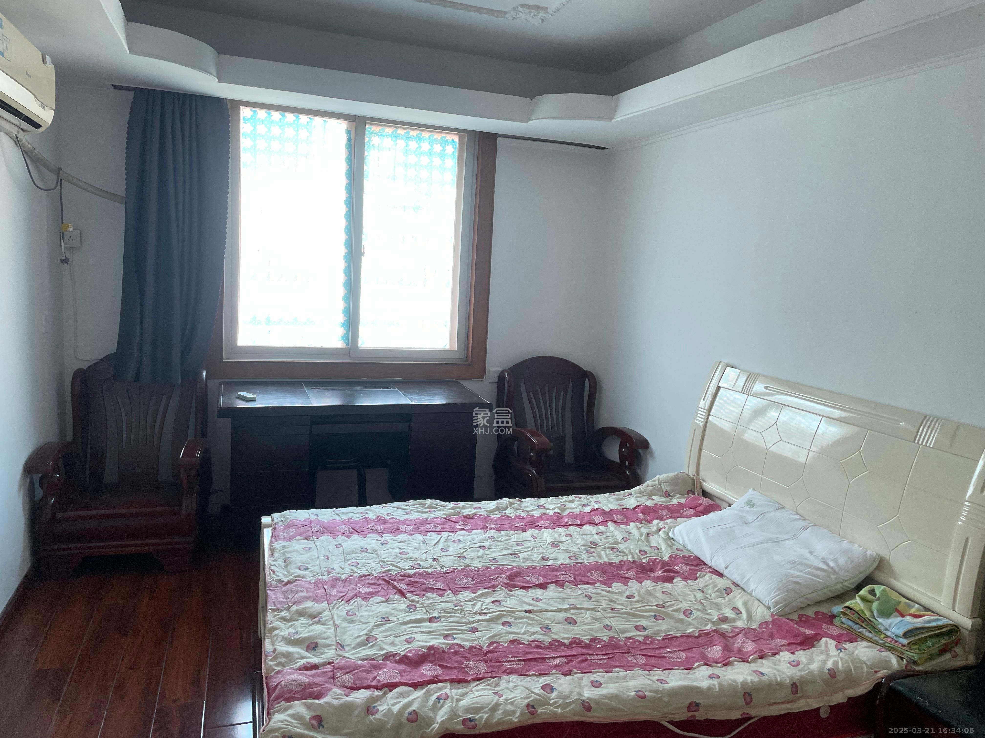 芙蓉区工商局宿舍（五里牌社区物业服务中心）  3室1厅1卫   1888.00元/月室内图