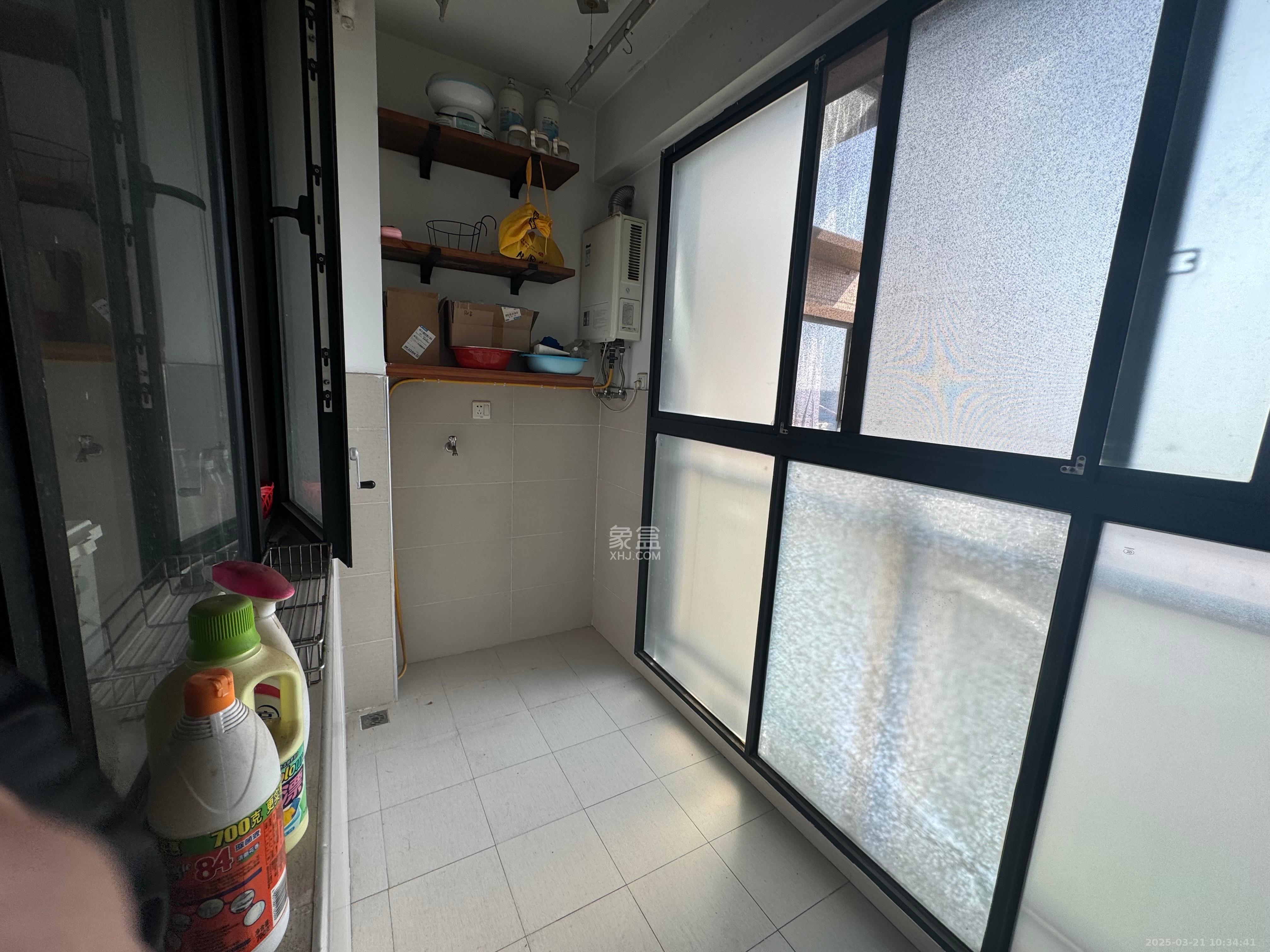 松雅湖金岸 3室2厅2卫 2500.0元/月 松雅湖金岸 3室2厅2卫 2500.0元/月室内图