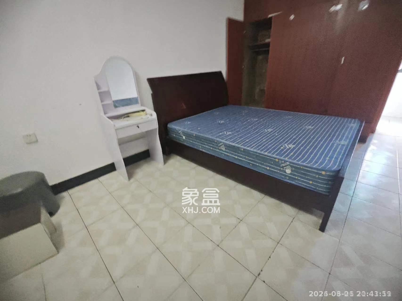 红旗区三片  2室1厅1卫    1500.0元/月 红旗区三片  2室1厅1卫    1500.0元/月室内图