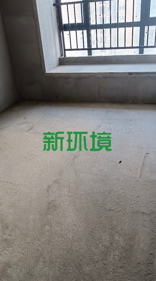 南门口安置小区  4室2厅2卫   100.00万客厅