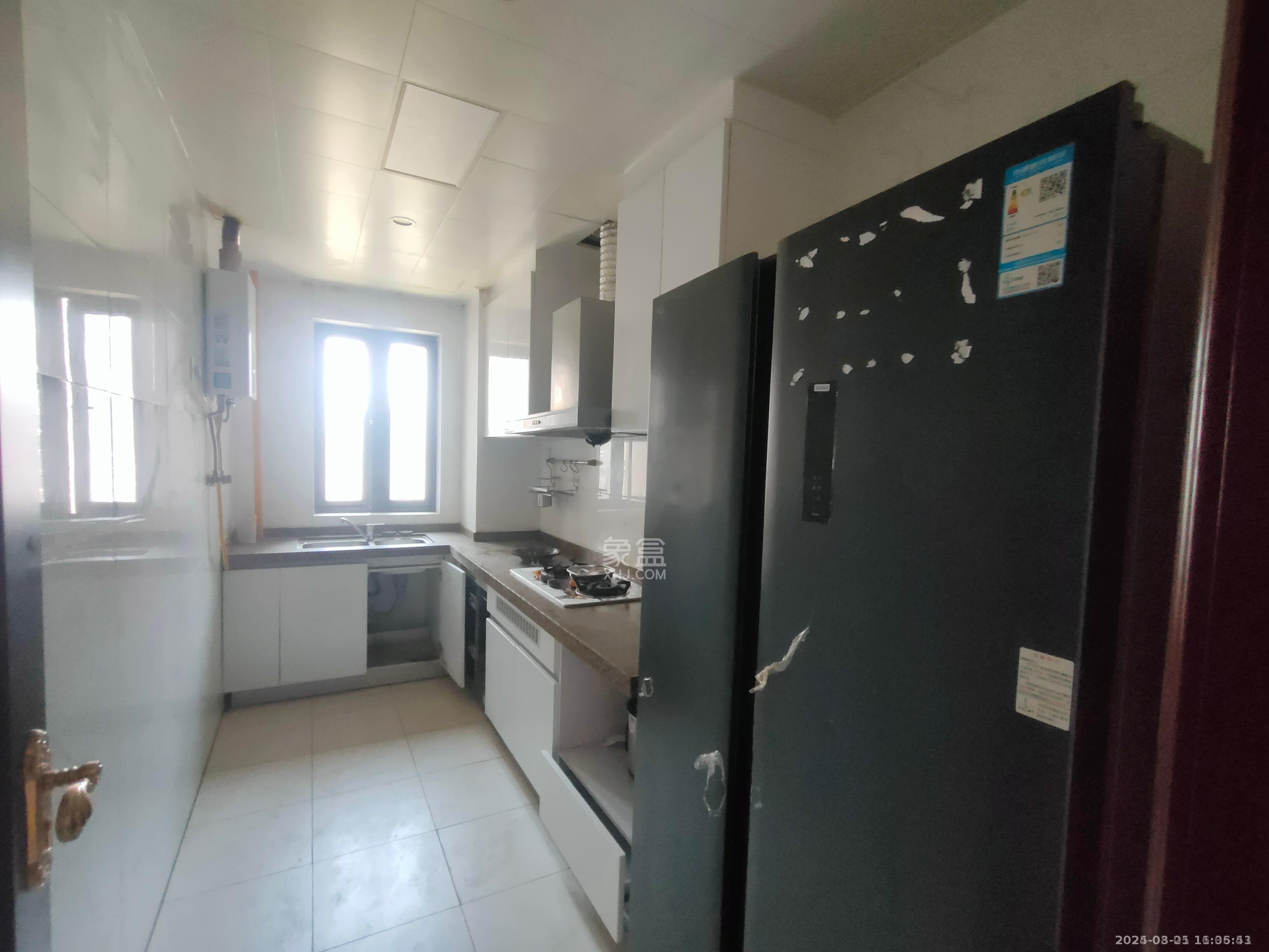 恒大华府 4室2厅2卫 2500.0元/月 恒大华府 4室2厅2卫 2500.0元/月室内图