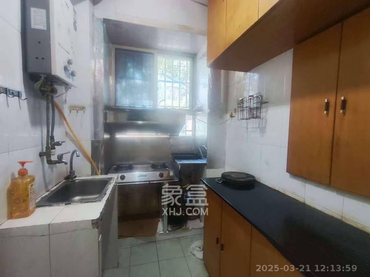 长坡社区 2室1厅1卫 1500.0元/月 长坡社区 2室1厅1卫 1500.0元/月室内图