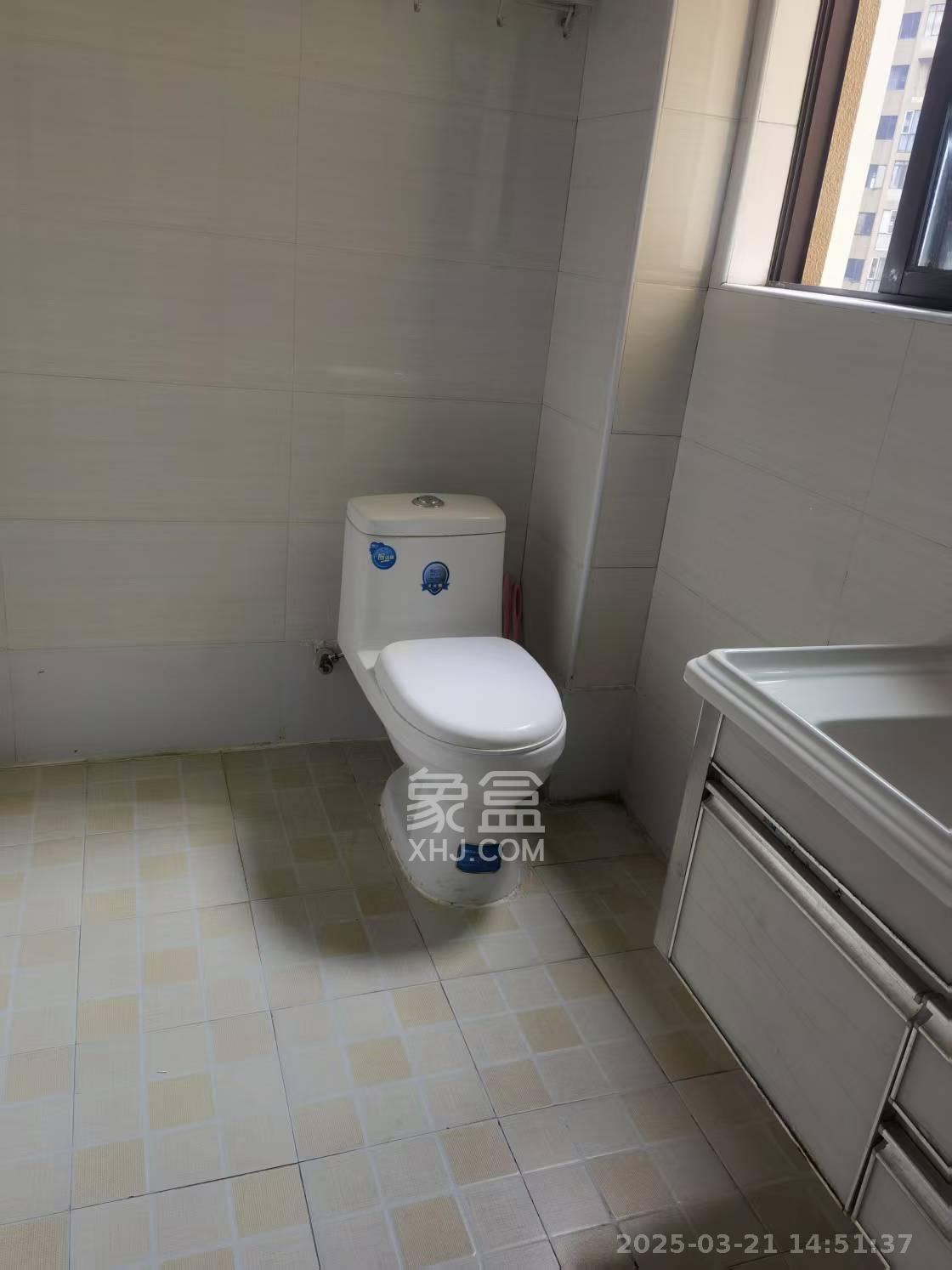 湘腾琴岛  3室2厅1卫   2400.00元/月室内图