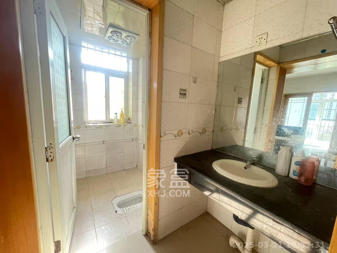 紫薇苑 2室2厅1卫 1800.0元/月 紫薇苑 2室2厅1卫 1800.0元/月室内图