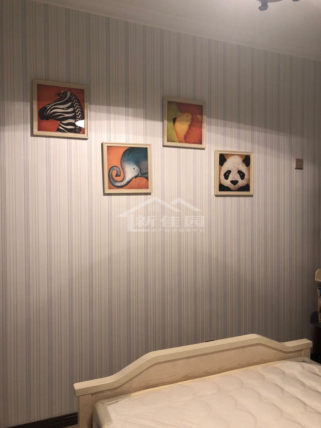 丽景天下一期  3室2厅2卫   2400.00元/月室内图