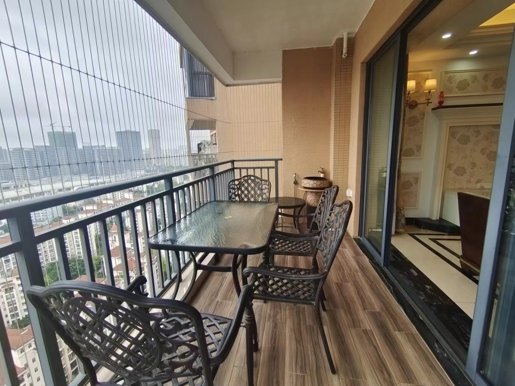 四季华庭-阳光华府 4室2厅2卫 270.0万 四季华庭-阳光华府 4室2厅2卫 270.0万室内图