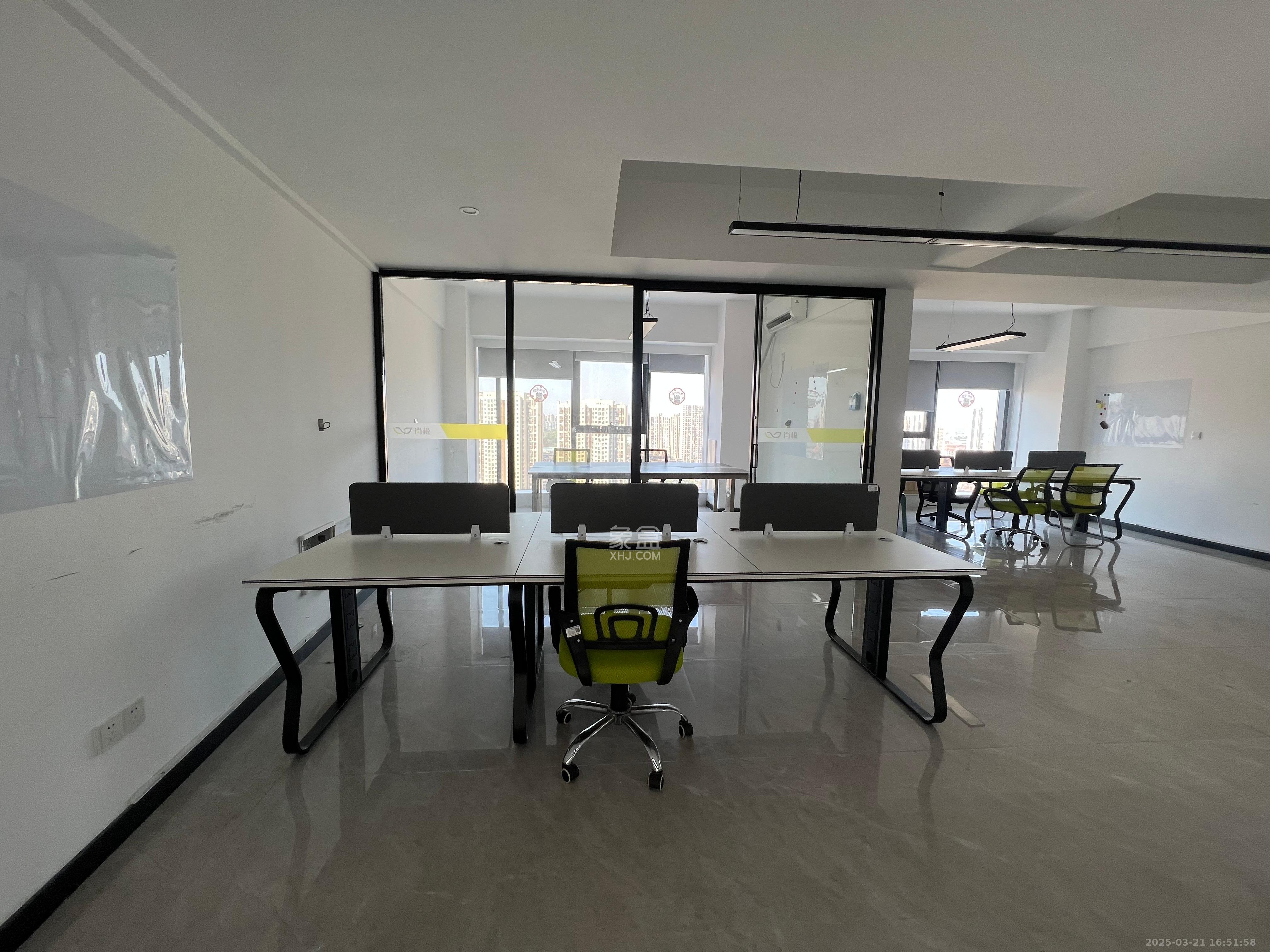 博长山水香颐 5室0厅0卫 11500.0元/月 博长山水香颐 5室0厅0卫 11500.0元/月室内图