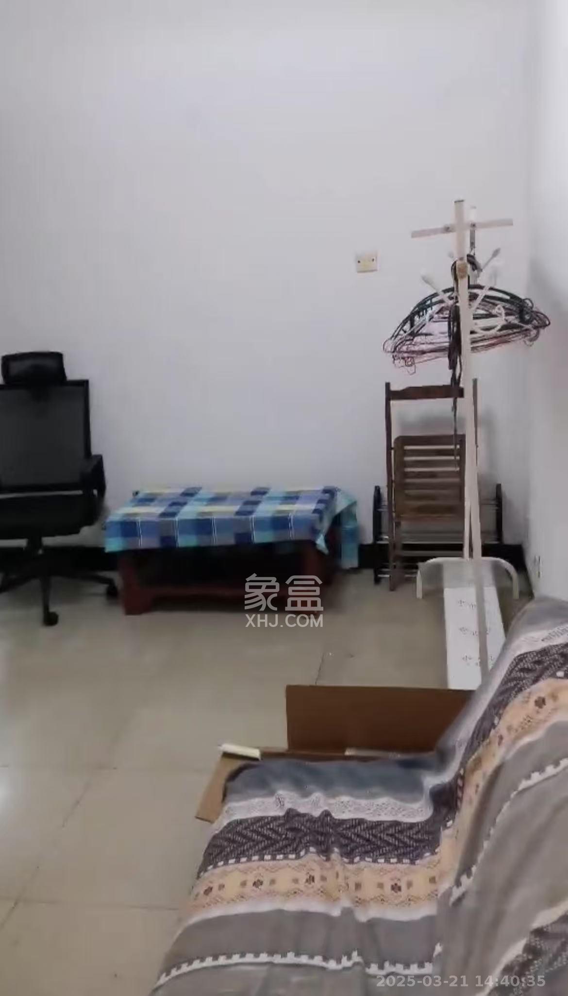 新塘垅小区(高桥物流园) 2室2厅1卫 1500.0元/月 新塘垅小区(高桥物流园) 2室2厅1卫 1500.0元/月室内图